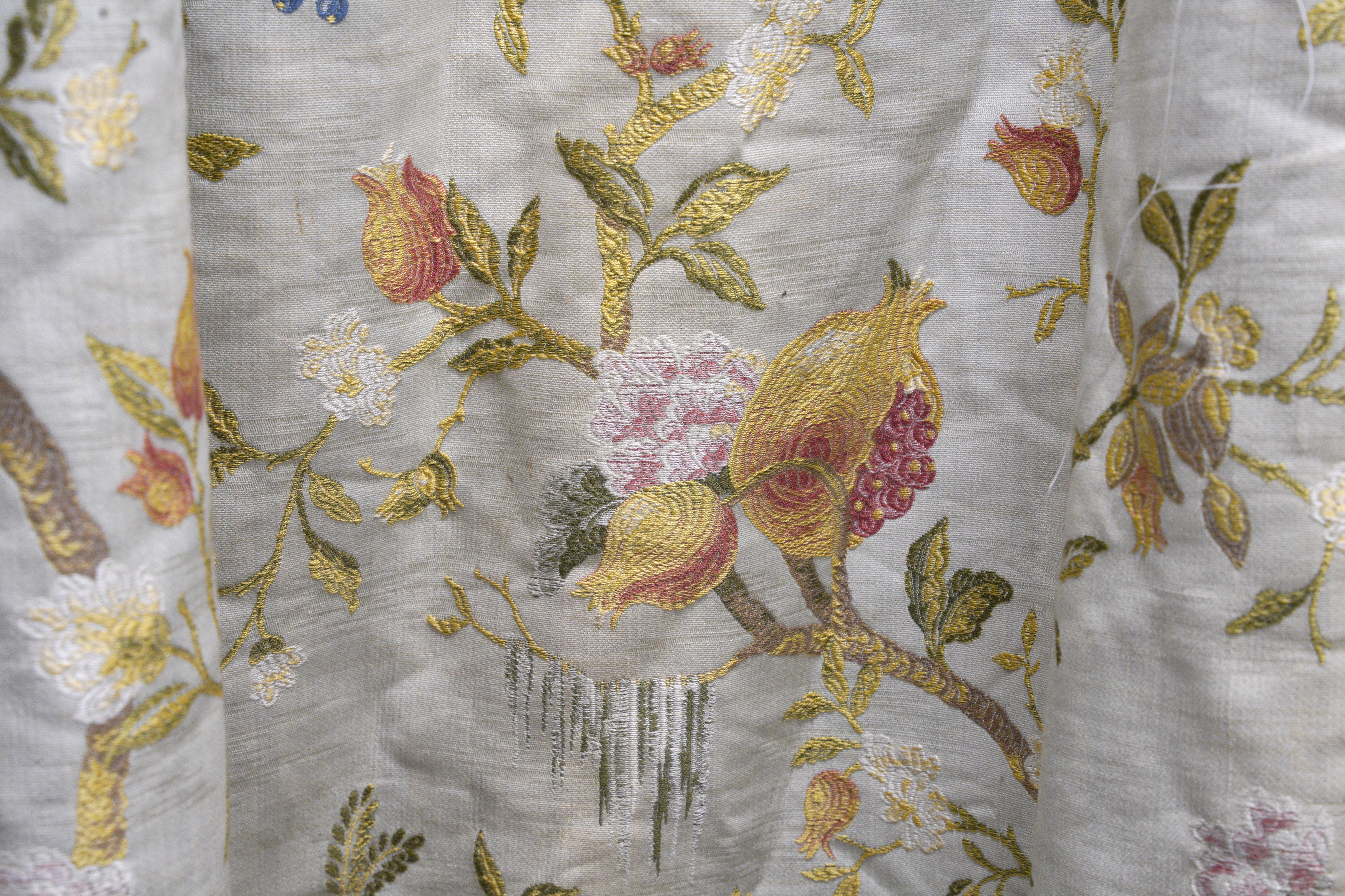 TWO SILK EMBROIDERED CURTAINS OF DIFFERING SIZES - Image 2 of 21