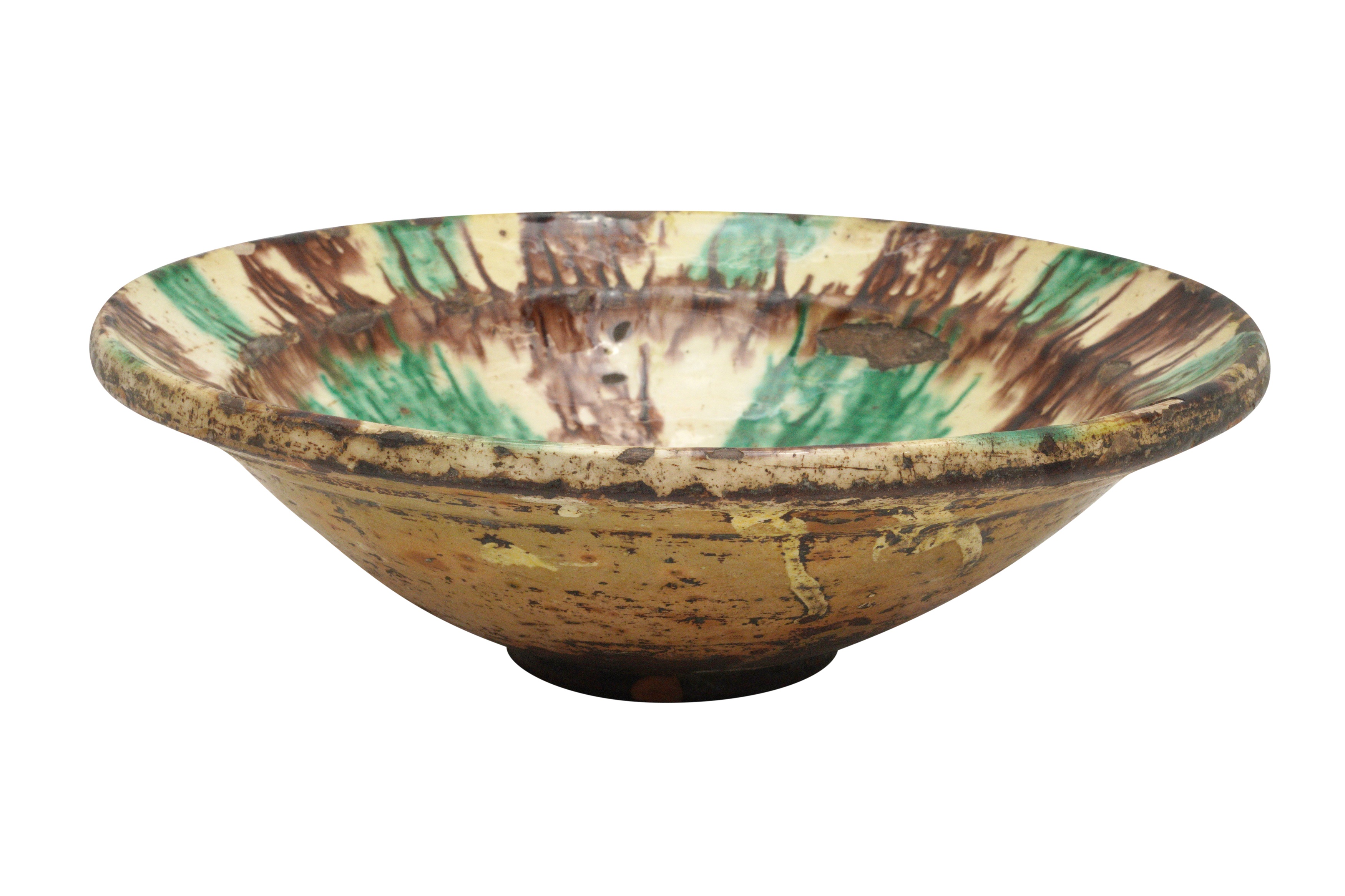 A WESTERN MEDITERRANEAN POTTERY BOWL, 18TH/19TH CENTURY - Image 2 of 3