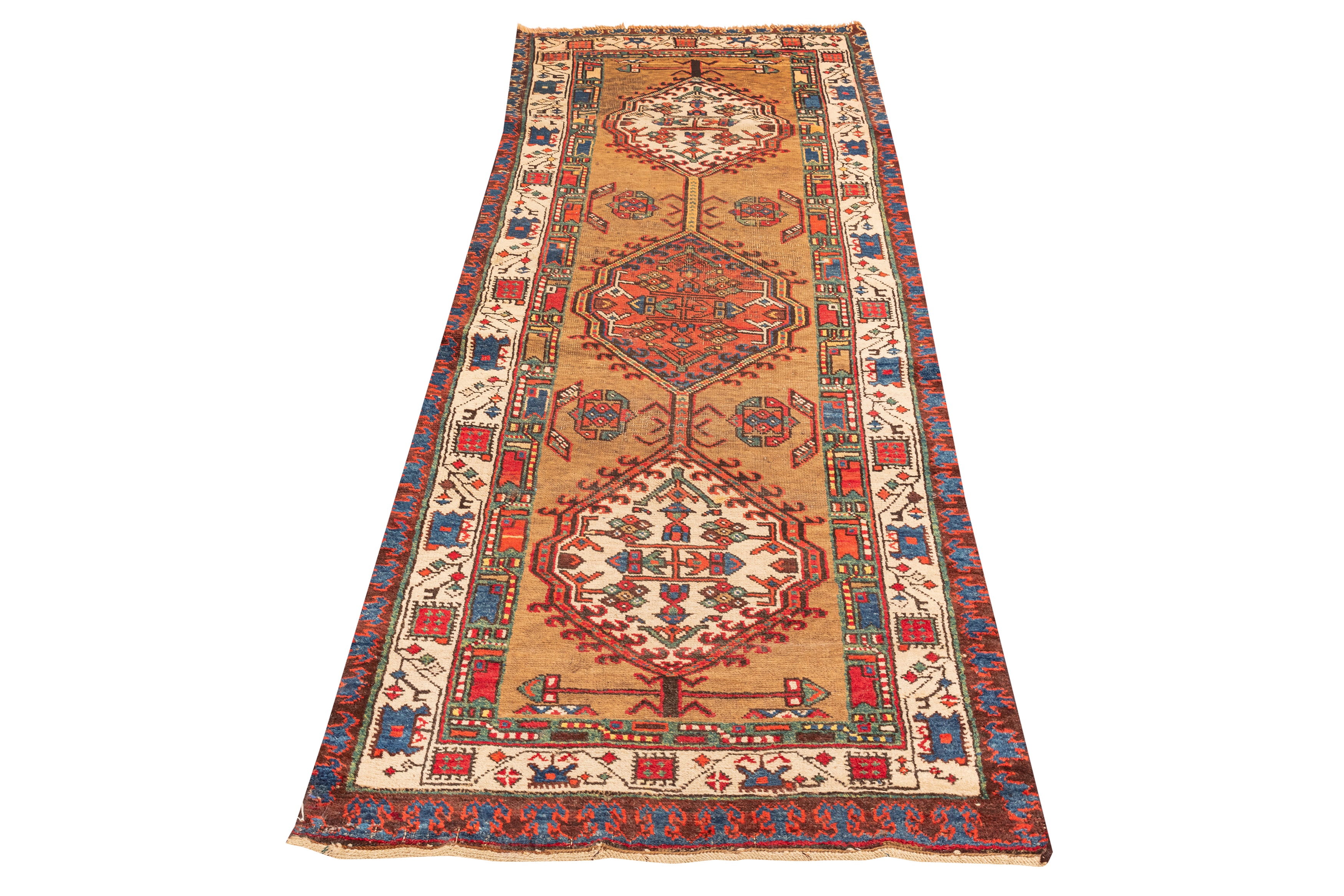 AN ANTIQUE SERAB RUNNER, NORTH-WEST PERSIA - Image 2 of 8