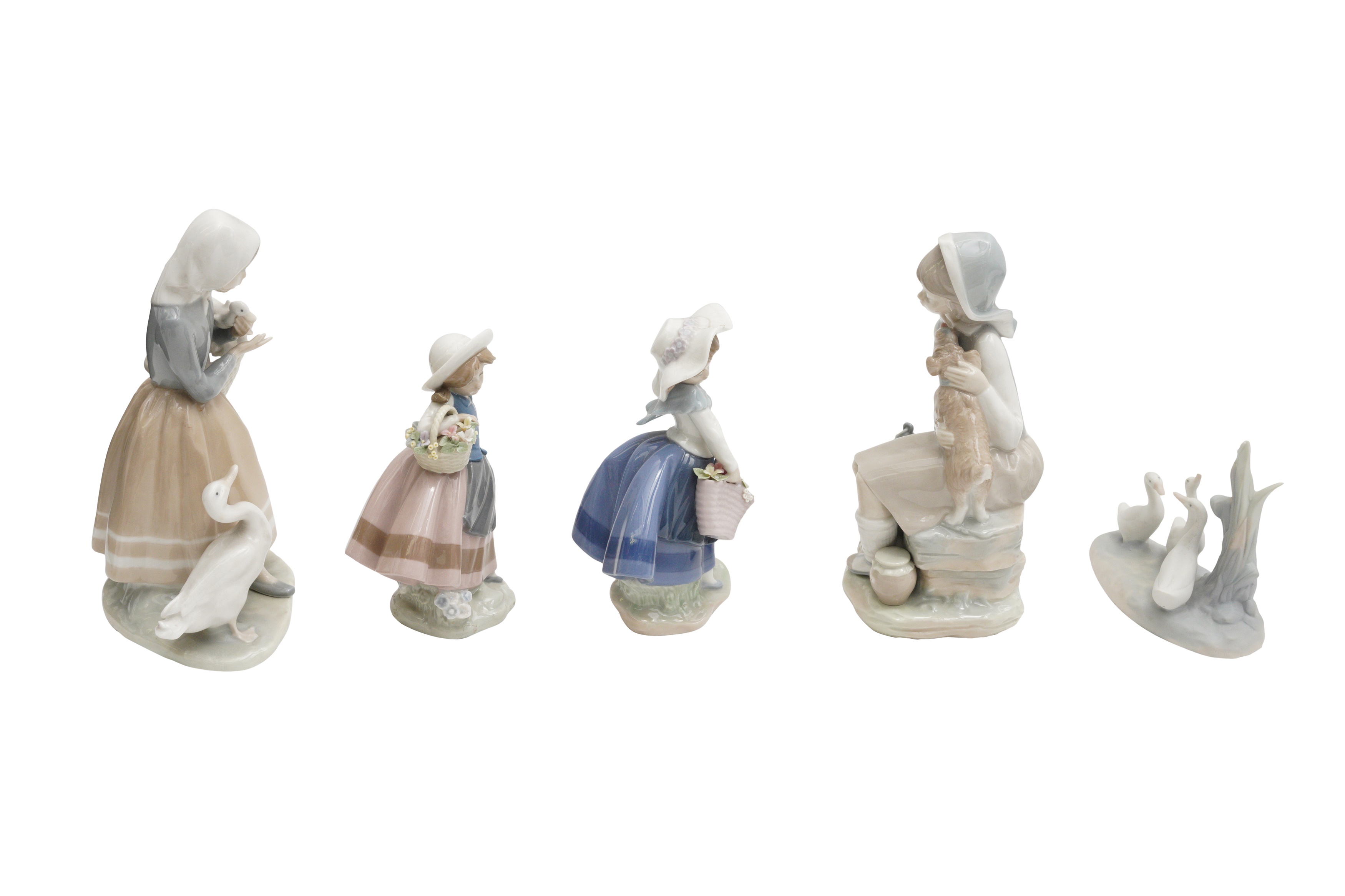 A GROUP OF EIGHT LLADRO FIGURES AND ONE NAO FIGURE - Image 3 of 6