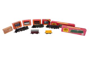 A GROUP OF HORNBY OO GAUGE LOCOMOTIVES & ROLLING STOCK, INCLUDING HORNBY DUBLO
