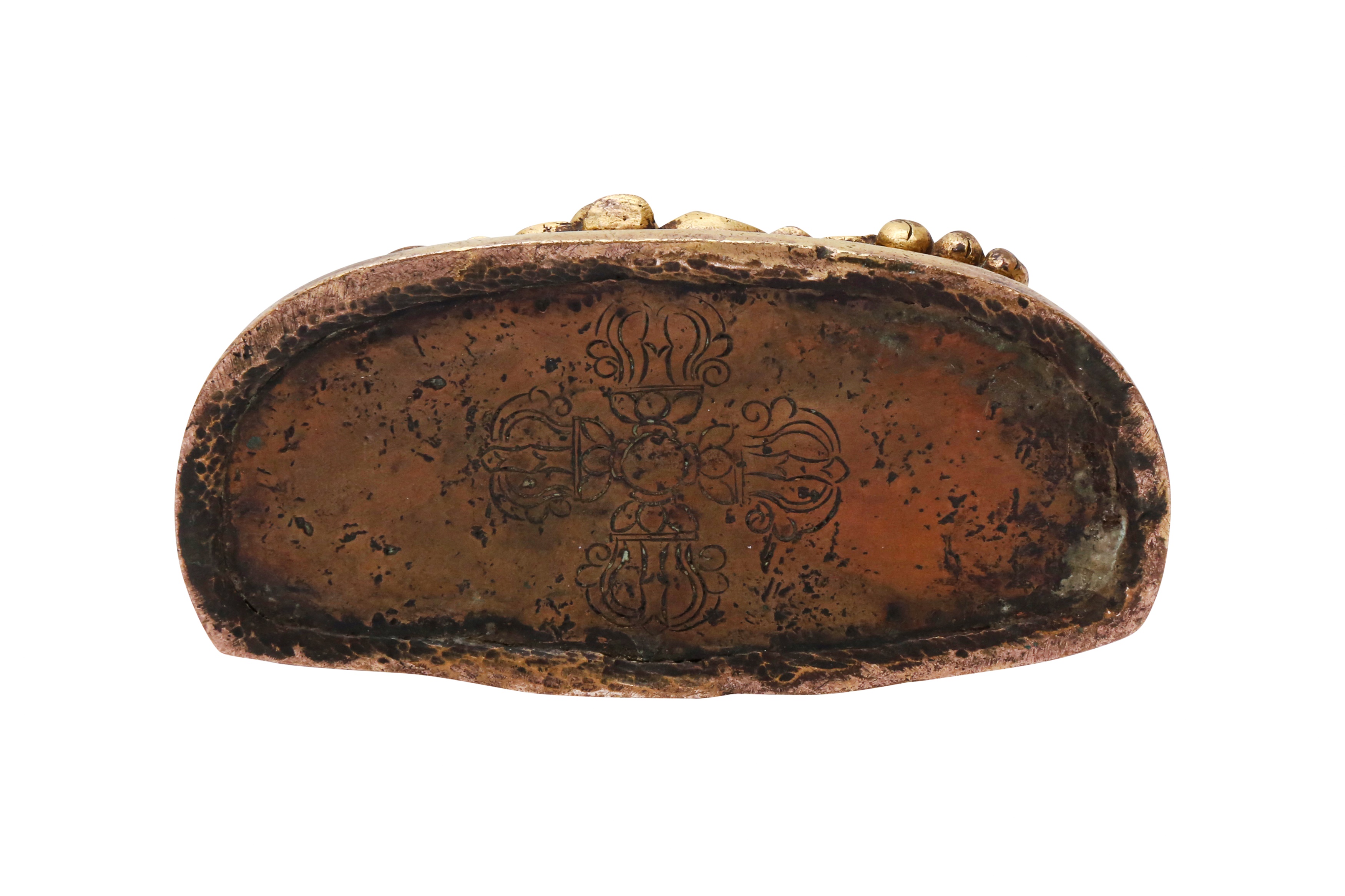 A TIBETAN GILT-BRONZE FIGURE OF VAISRAVANA 十七世紀 銅鎏金多聞天王坐像 - Image 2 of 14