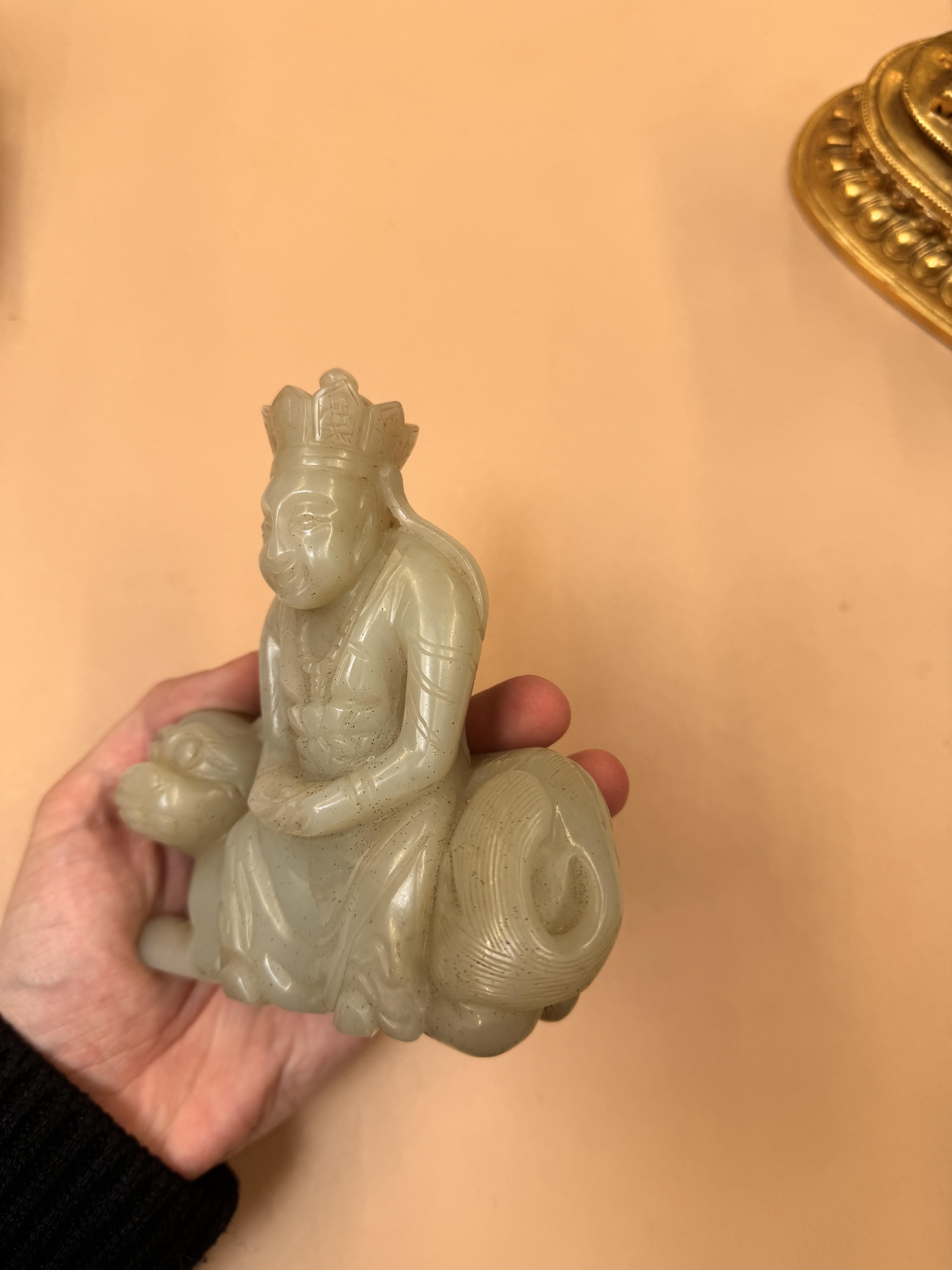 A CHINESE CELADON JADE CARVING OF BUDDHA 清 青玉佛像 - Image 15 of 20