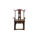 A CHINESE RED-PAINTED ELM WOOD CHAIR 清十八至十九世紀 櫸木官帽椅