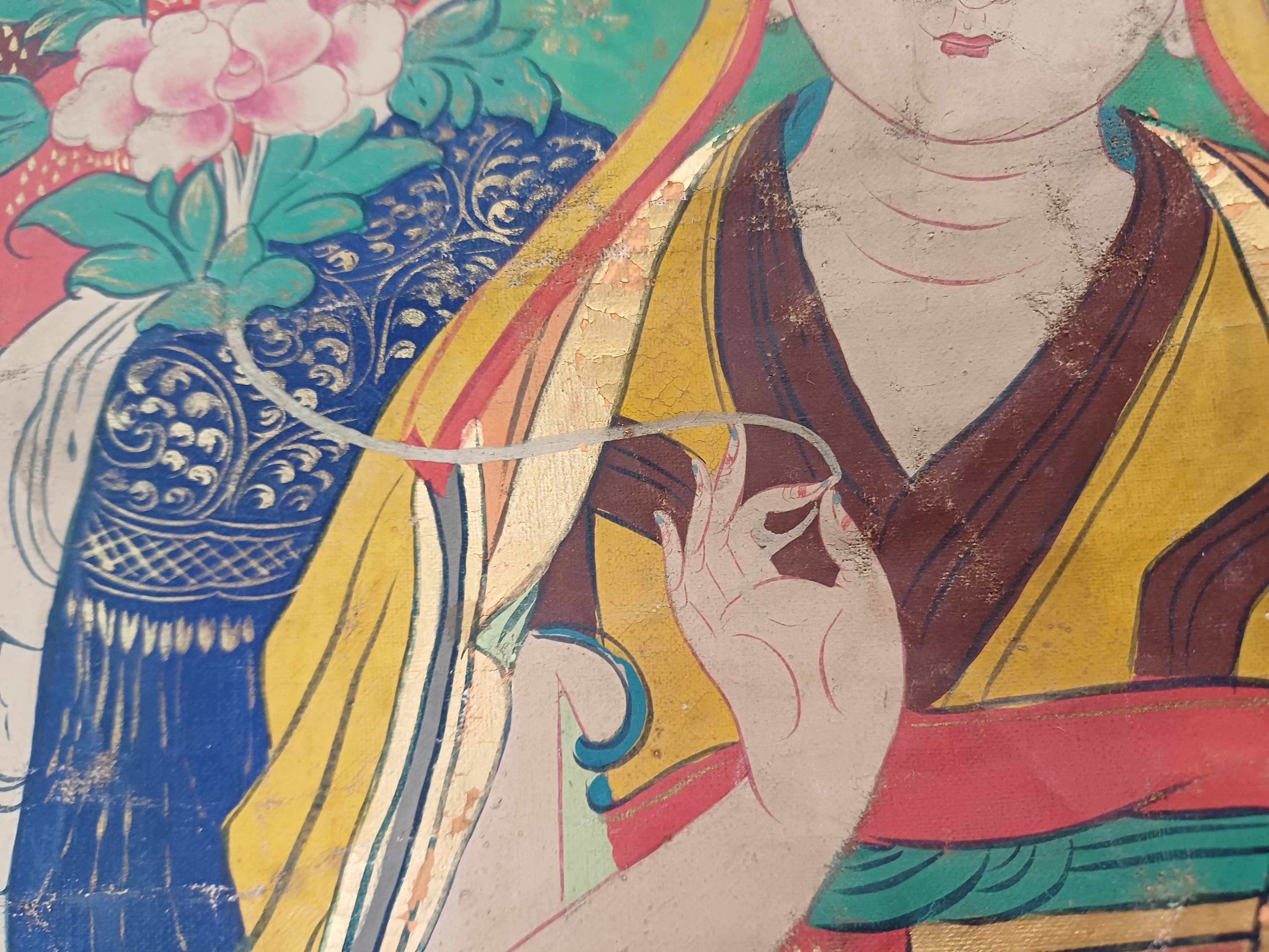 A TIBETAN PAINTED THANGKA OF TSONGKHAPA 十九世紀 藏傳宗喀巴唐卡 - Image 10 of 23