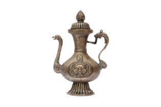 A TIBETAN BRONZE EWER AND COVER 十九世紀 銅執壺