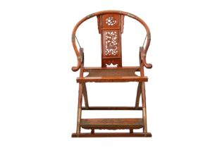 A CHINESE WOOD FOLDING CHAIR, JIAO YI 二十世紀 木交椅