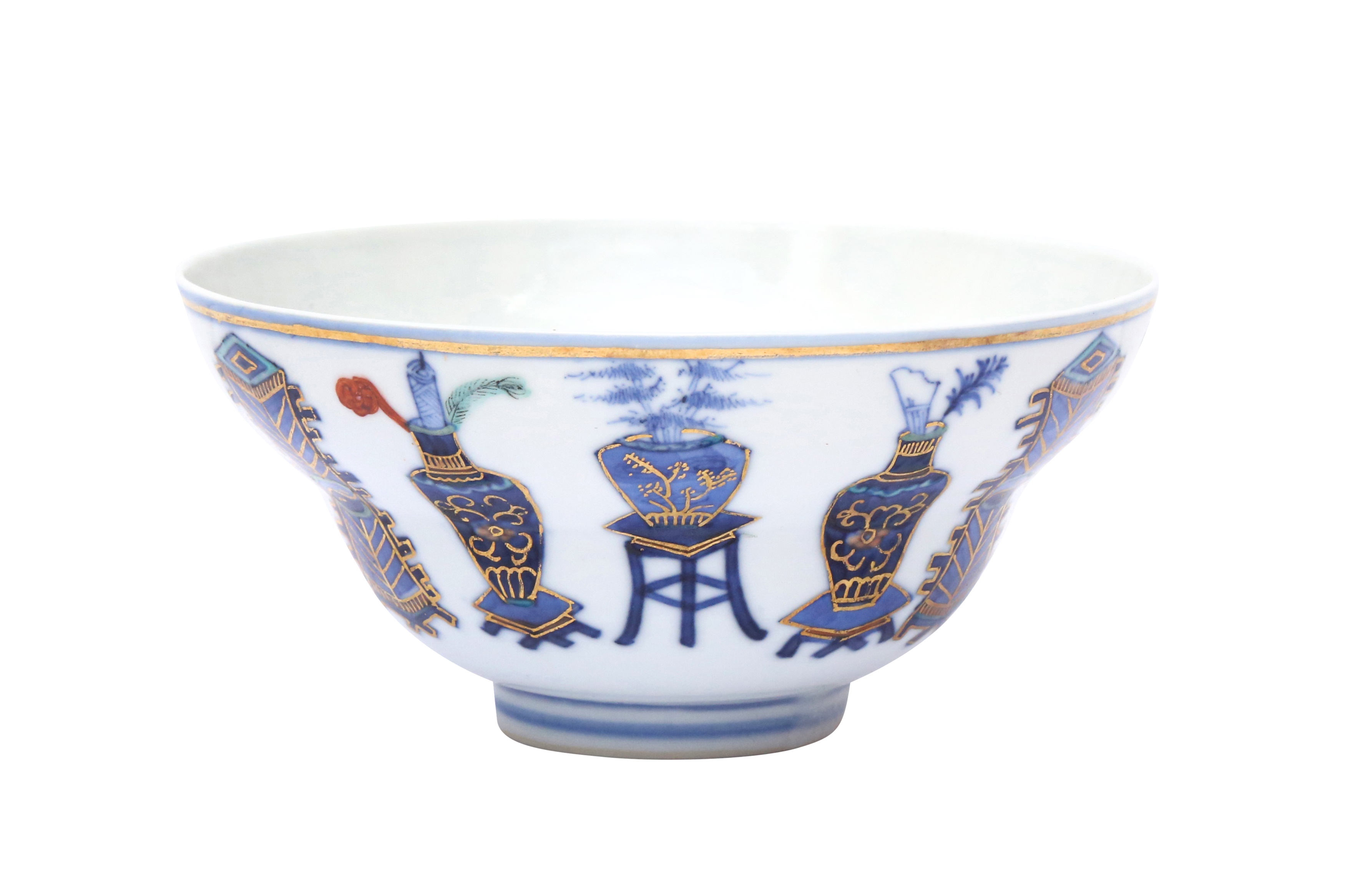 A CHINESE BLUE AND WHITE 'ANTIQUES' OGEE BOWL 清光緒 青花博古圖紋折腰碗 《大清光緒年製》款