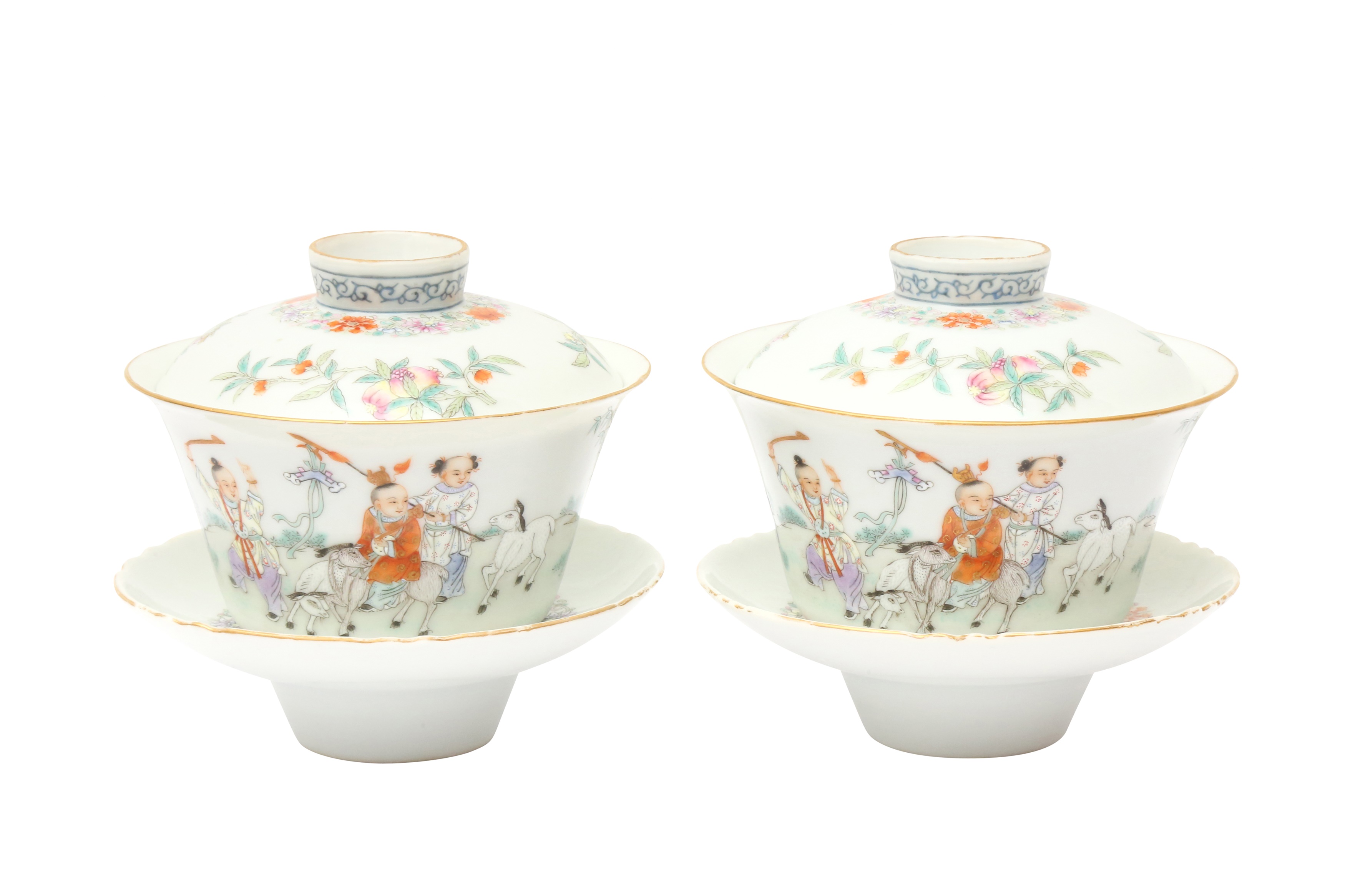 A PAIR OF CHINESE FAMILLE-ROSE CUPS, COVERS AND STANDS 民國時期 粉彩嬰戲圖蓋盌一對 《麟指呈祥》款