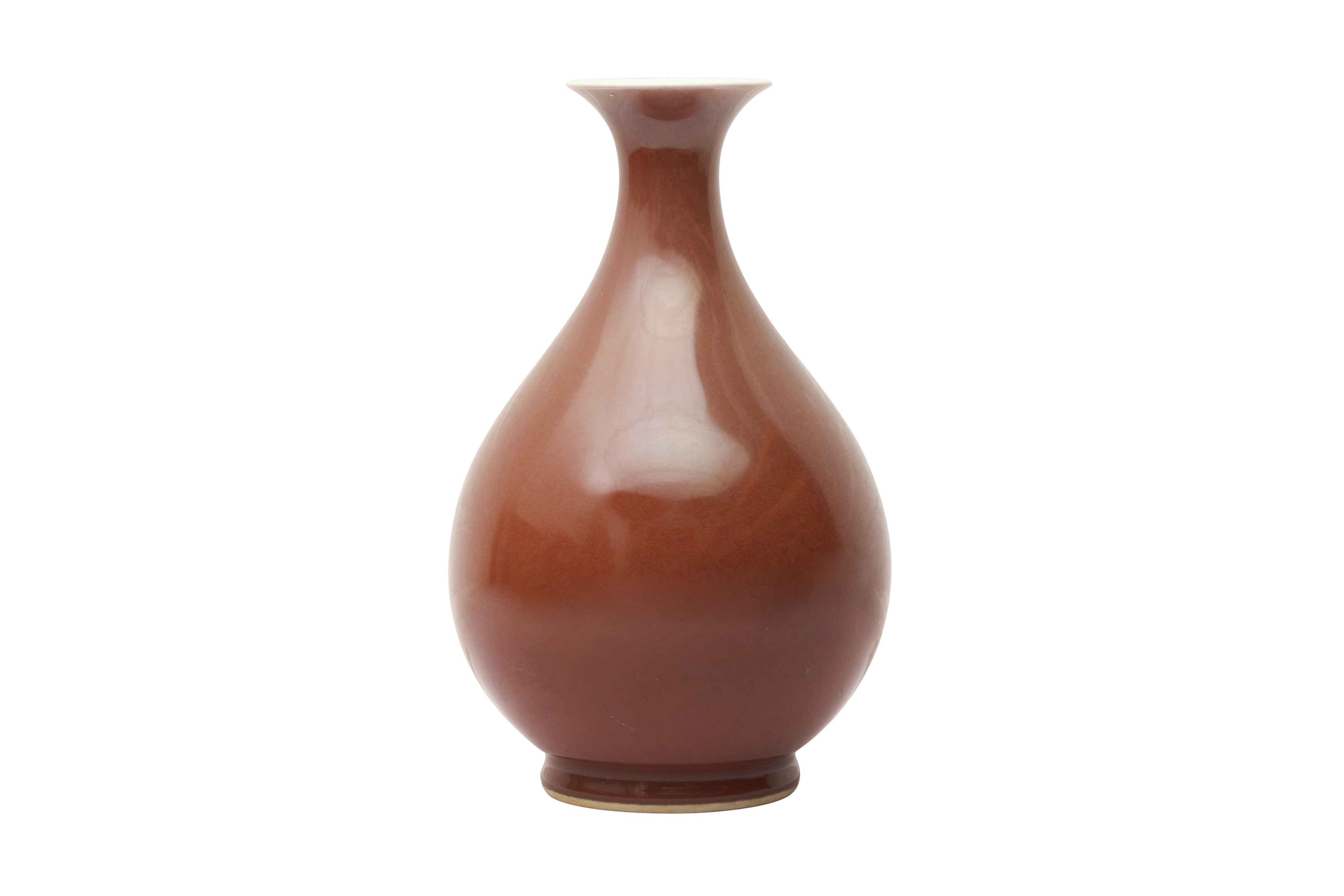 A CHINESE COPPER RED-GLAZED VASE, YUHUCHUNPING 或為清道光 紅釉玉壺春瓶 《大清道光年製》款