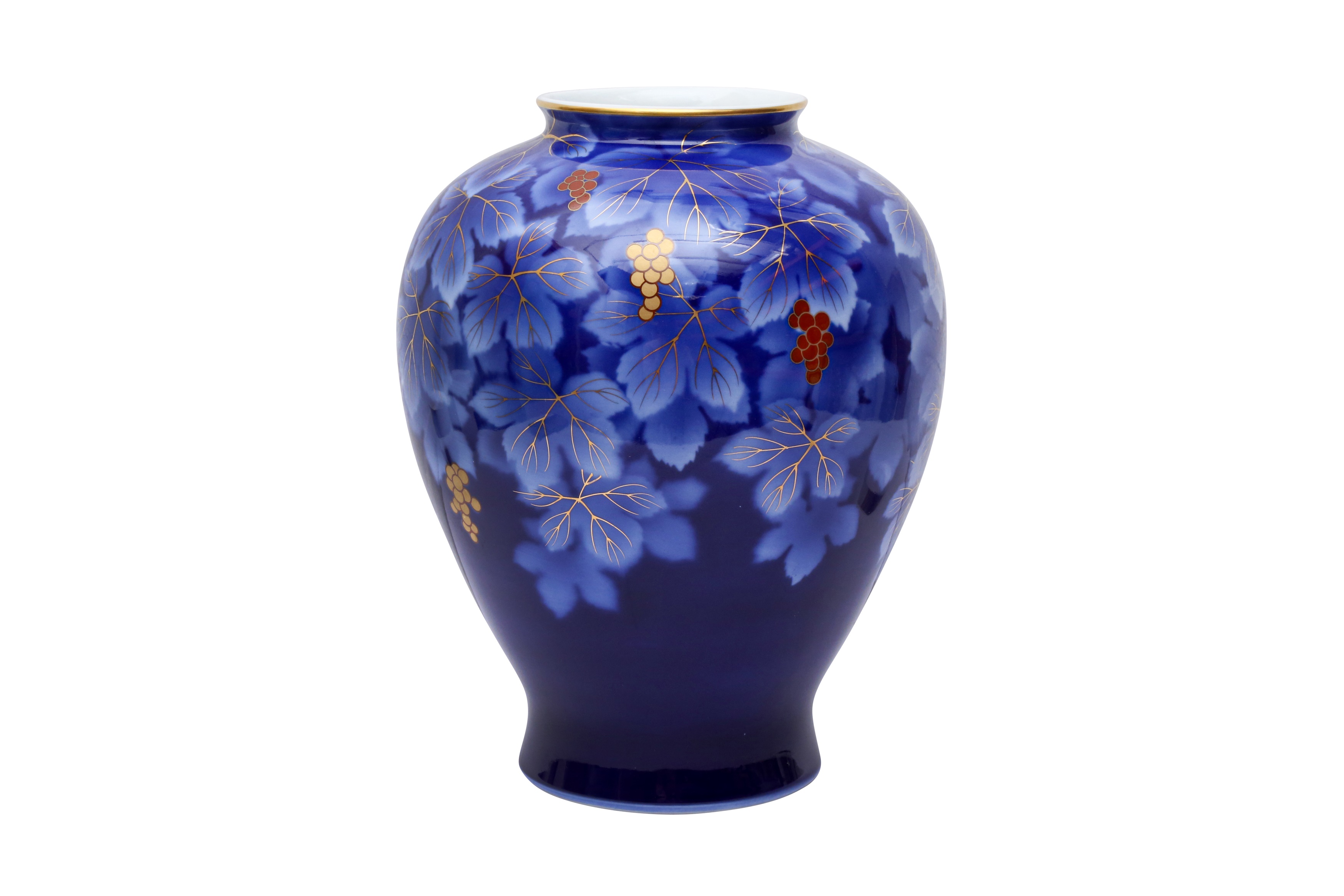 A JAPANESE BLUE AND WHITE FUKAGAWA 'GRAPEVINE' VASE - Image 2 of 14