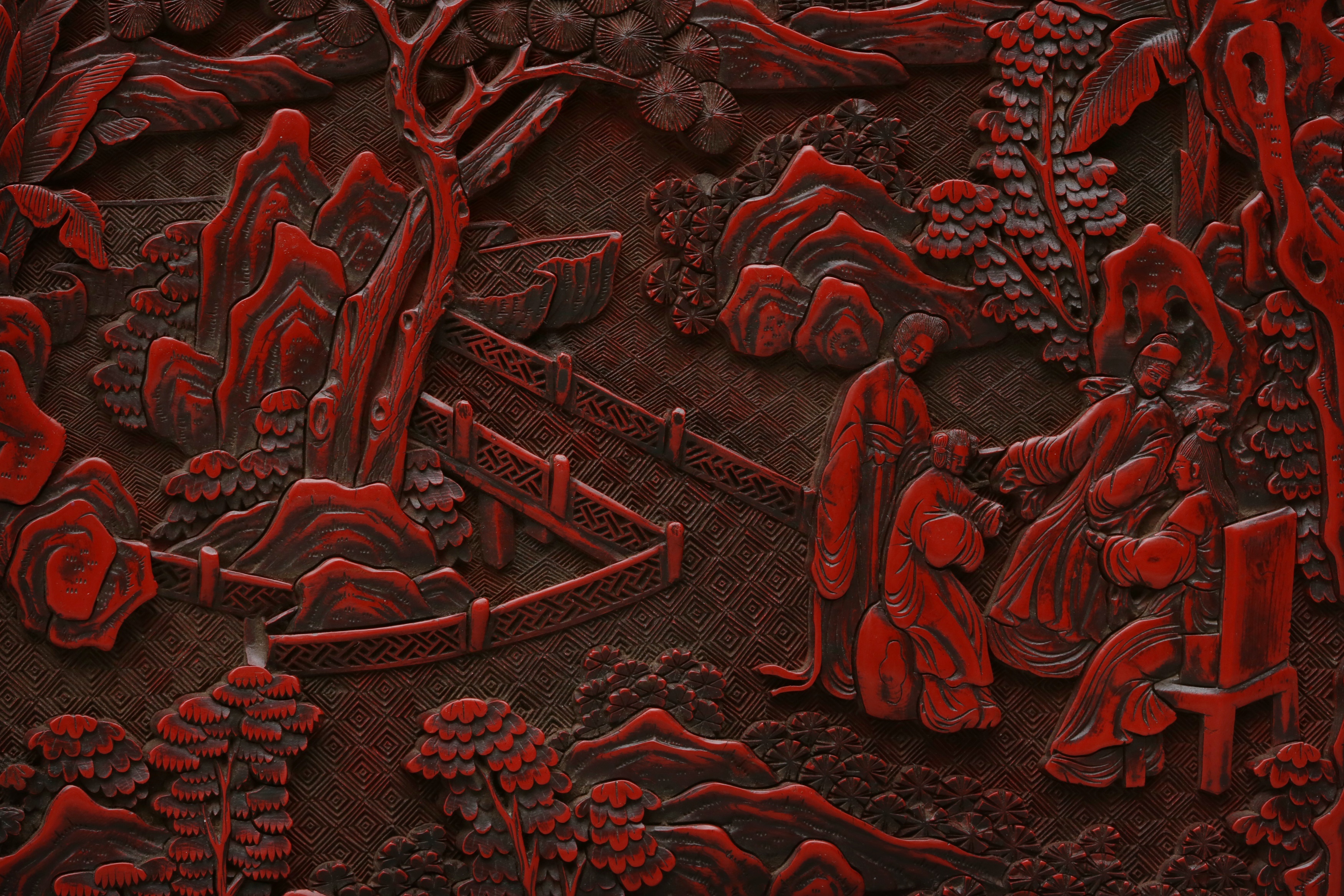 A LARGE AND FINE CHINESE CINNABAR LACQUER 'FIGURAL' BOX AND COVER 早十九世紀 剔紅人物故事圖紋方蓋盒 - Image 4 of 54