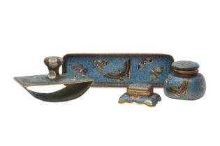 A CHINESE CLOISONNÉ ENAMEL WRITING SET 清十九世紀 銅胎掐絲琺瑯文房用品