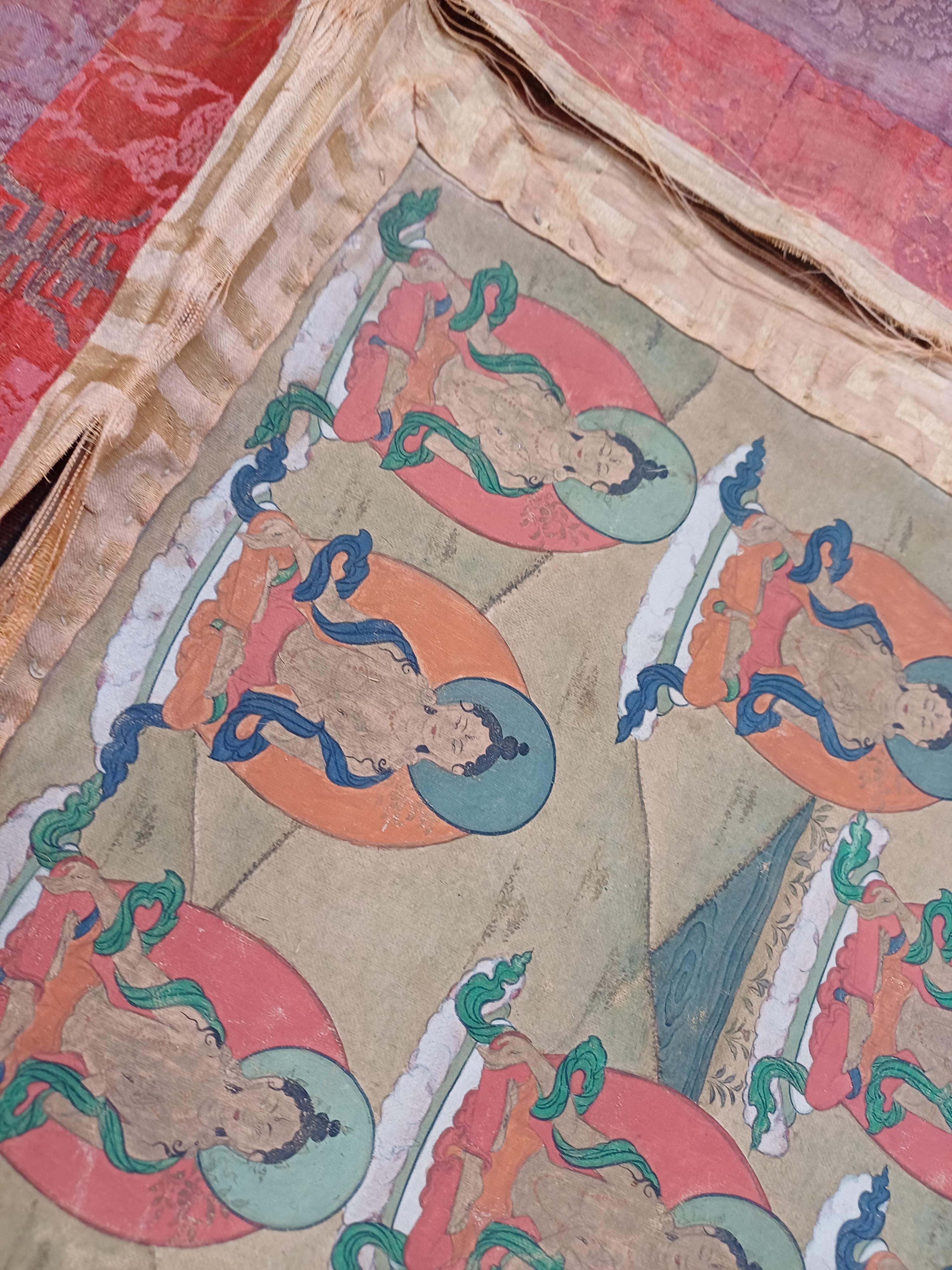 A TIBETAN PAINTED THANGKA OF AMITAYUS 十八世紀 無量壽佛唐卡 - Image 12 of 22