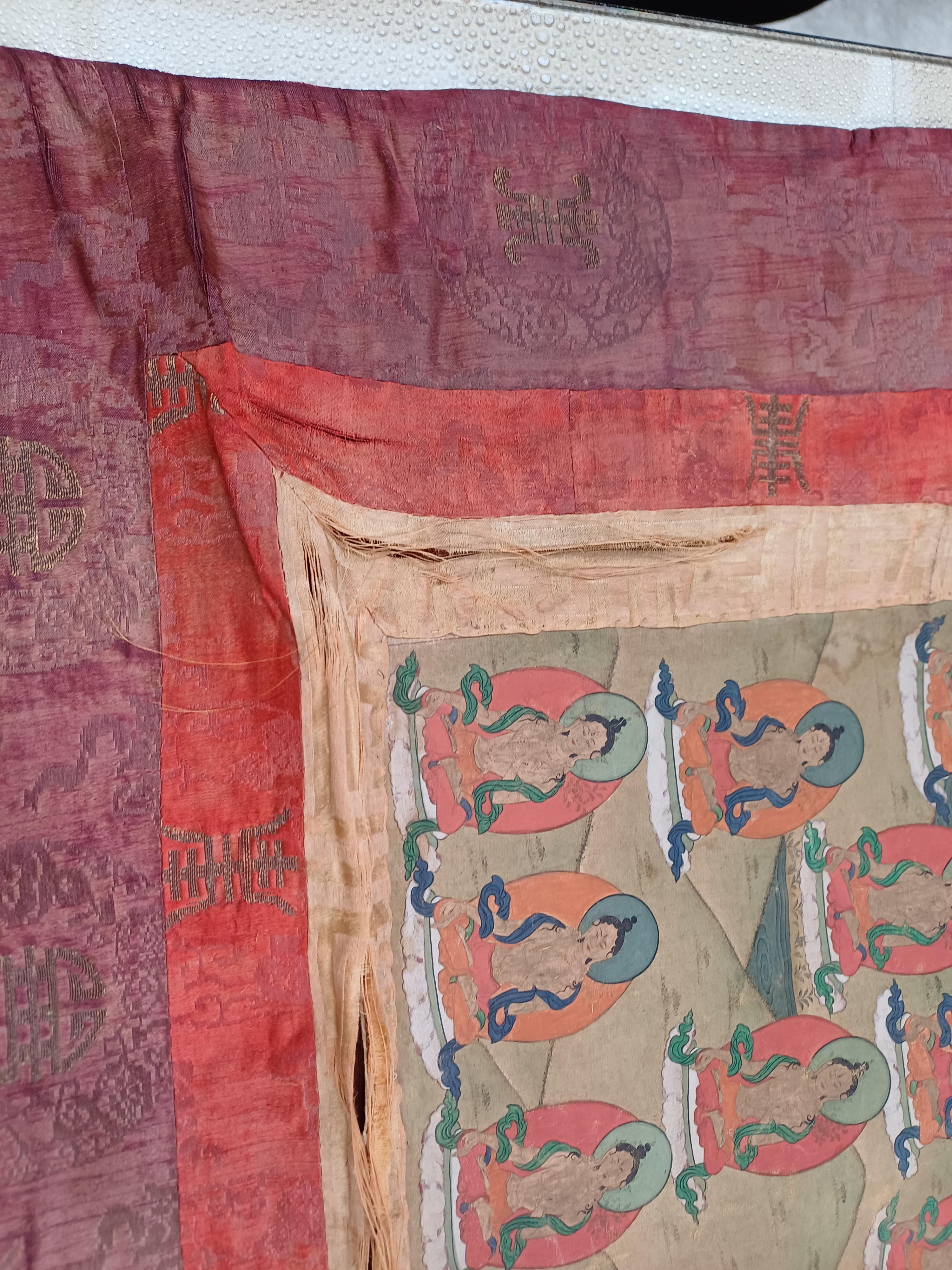 A TIBETAN PAINTED THANGKA OF AMITAYUS 十八世紀 無量壽佛唐卡 - Image 16 of 22