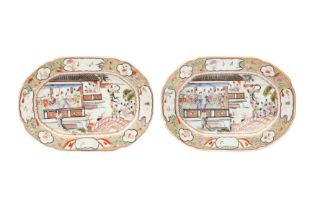 A PAIR OF CHINESE EXPORT FAMILLE-ROSE 'FIGURATIVE' DISHES 清雍正 外銷粉彩人物故事圖紋盤一對