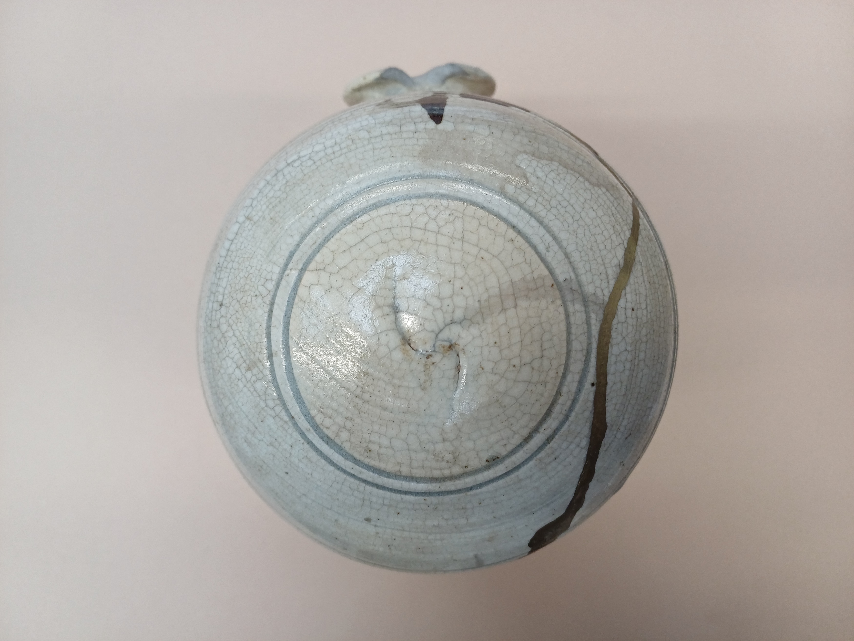 A KOREAN BUNCHEONG PAINTED DRUM FLASK - Image 8 of 10