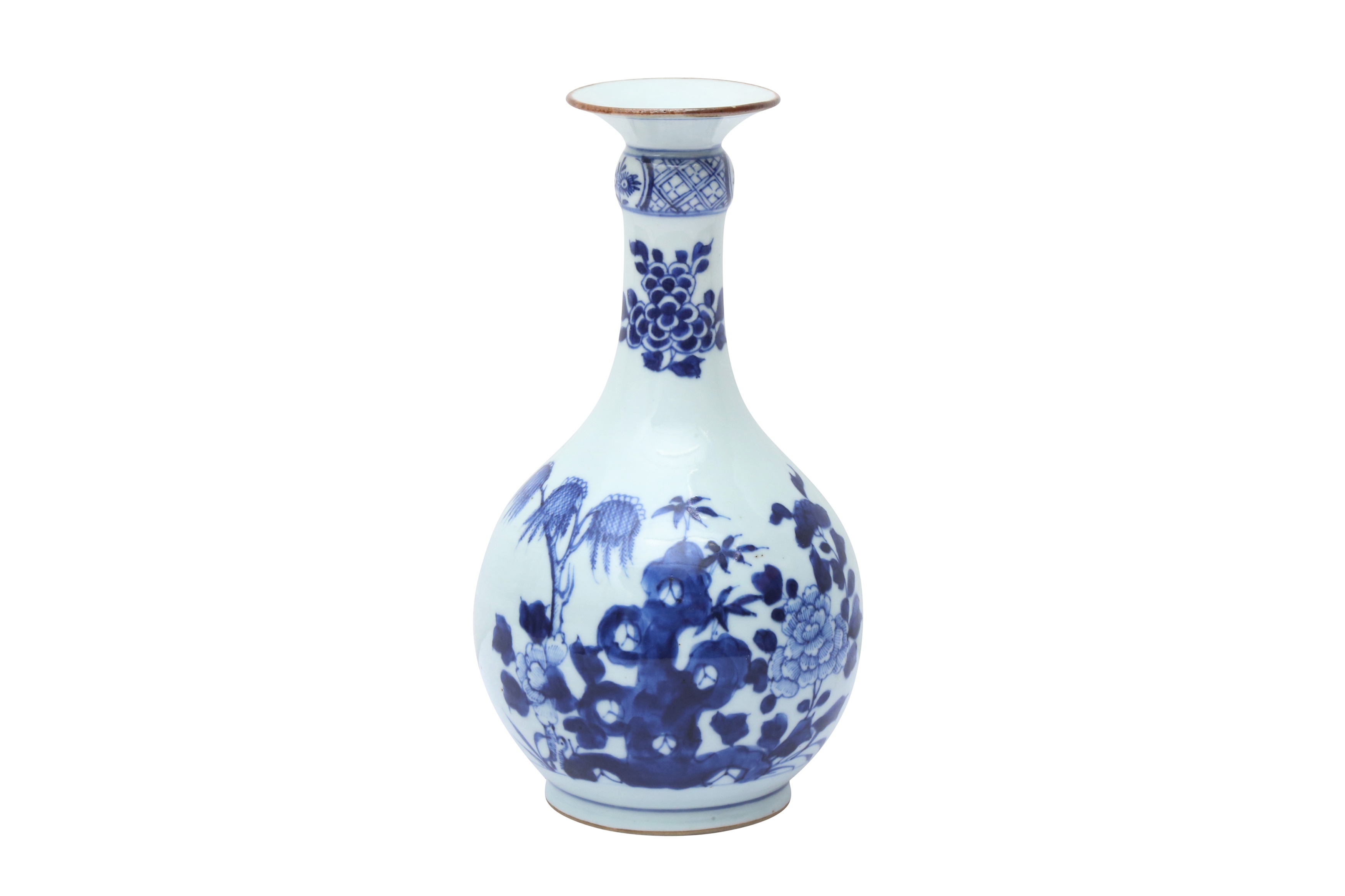 A CHINESE BLUE AND WHITE BOTTLE VASE 清十八世紀 青花花卉紋瓶