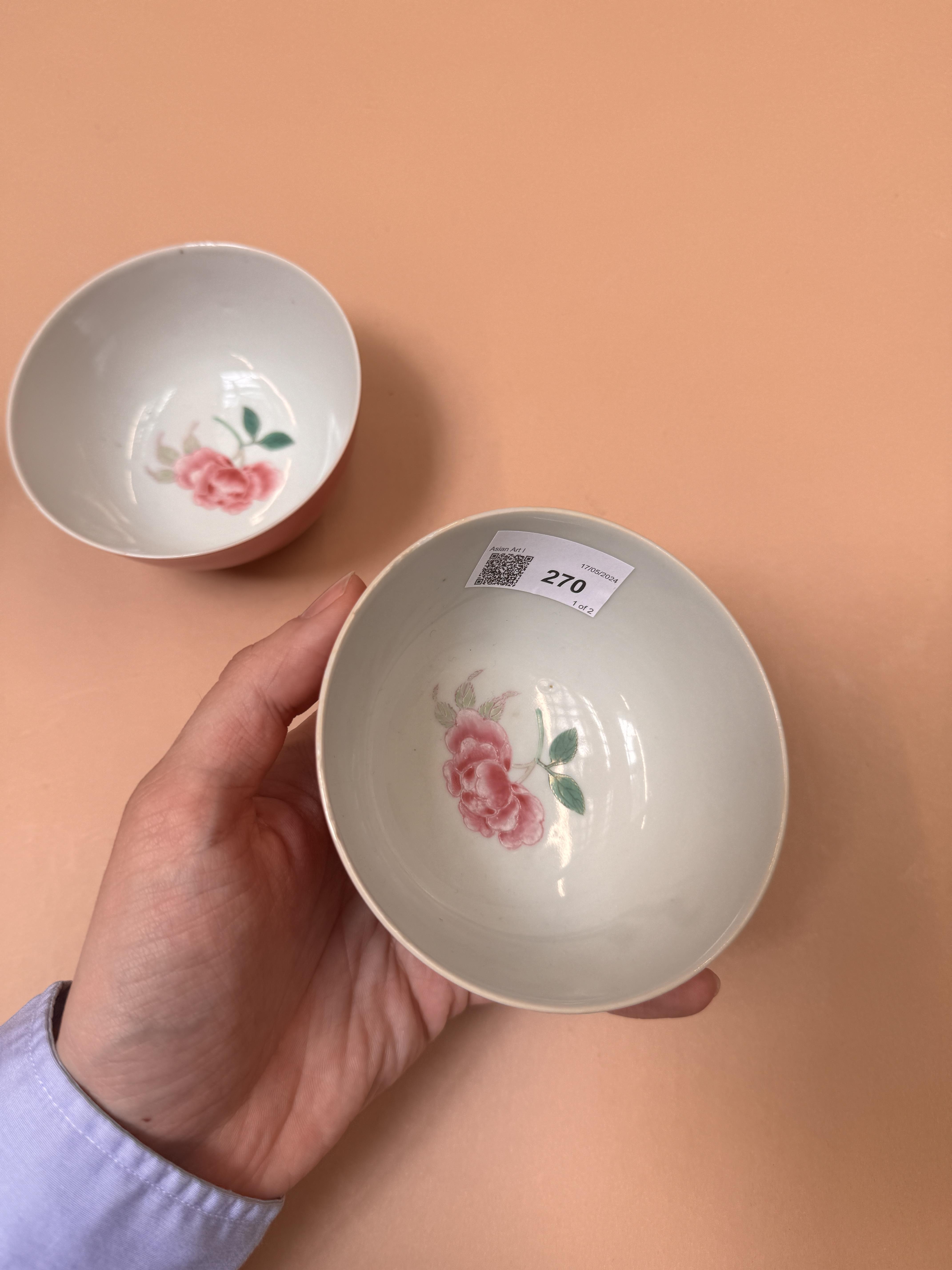 A PAIR OF CHINESE MONOCHROME PINK-GLAZED BOWLS 晚清 胭脂紅釉盌一對 - Image 5 of 21