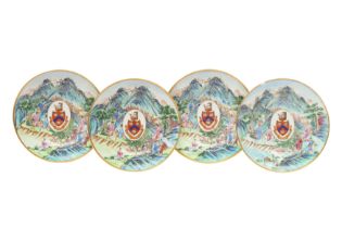 A SET OF FOUR CHINESE EXPORT ARMORIAL DISHES, BEARING THE ARMS OF WIGHT OR BRADLEY 嘉慶 十九世紀 外銷彩繪威特或布萊