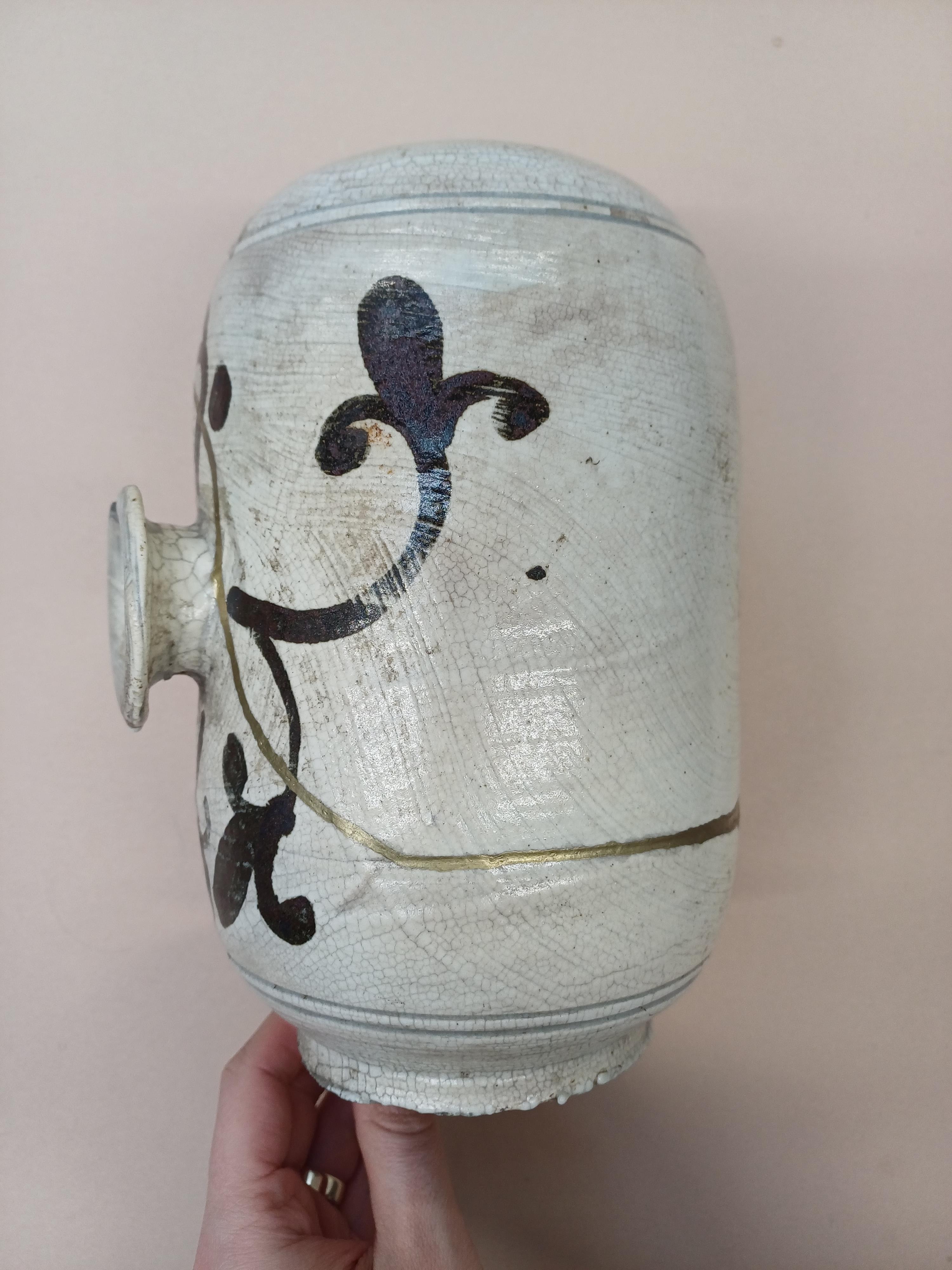 A KOREAN BUNCHEONG PAINTED DRUM FLASK - Image 2 of 10