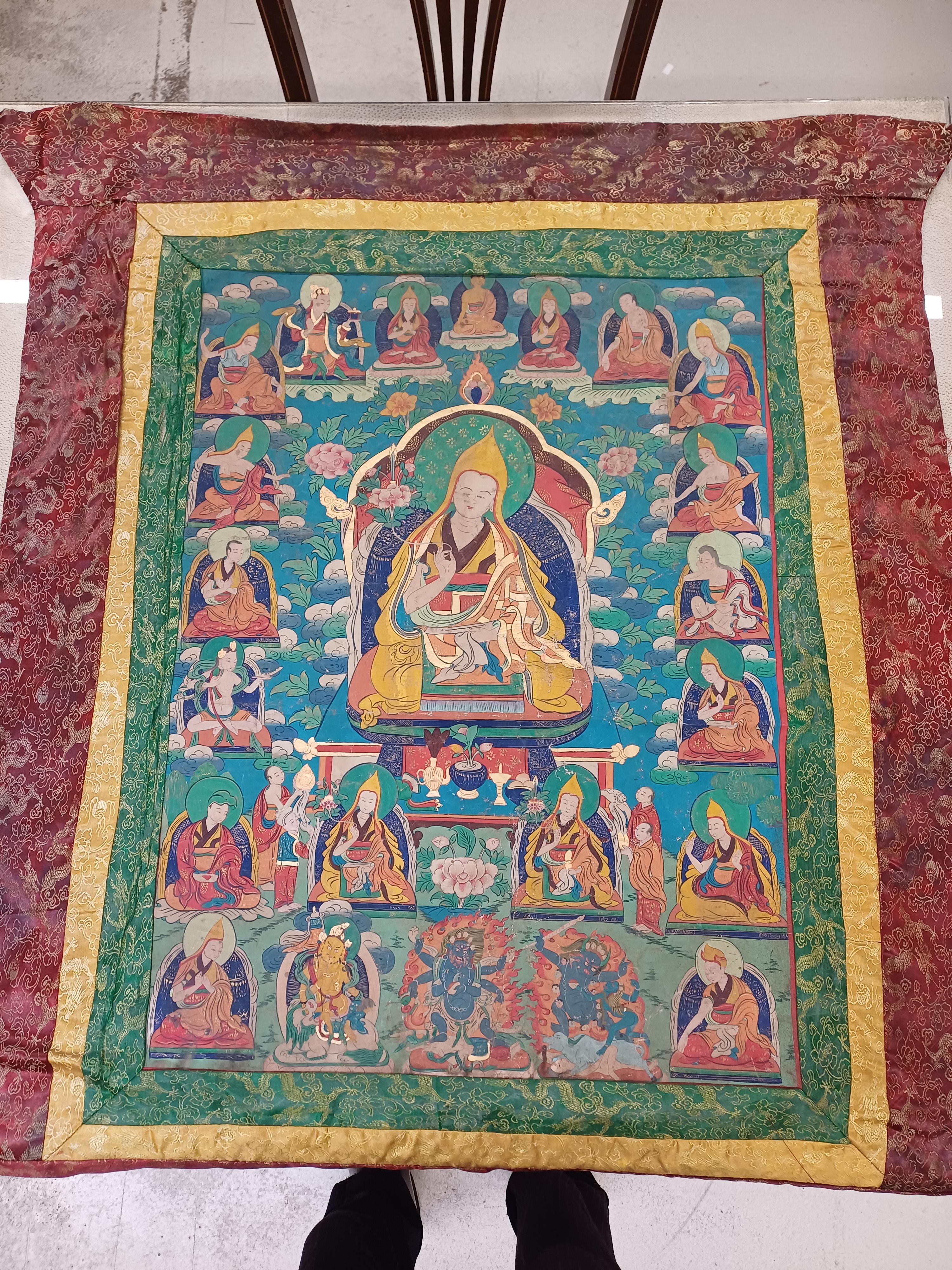 A TIBETAN PAINTED THANGKA OF TSONGKHAPA 十九世紀 藏傳宗喀巴唐卡 - Image 3 of 23