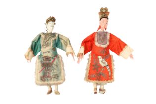 TWO CHINESE OPERA DOLLS 二十世紀早期 布袋戲偶兩件