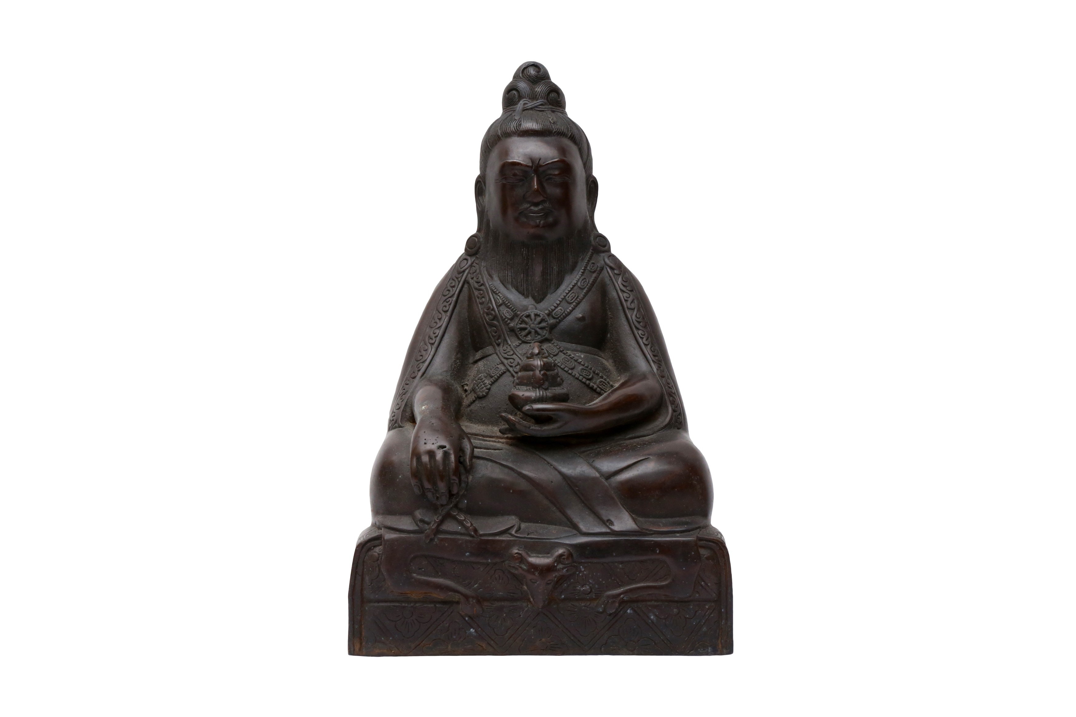 A TIBETAN BRONZE FIGURE OF LAMA 十八或十九世紀 銅喇嘛坐像