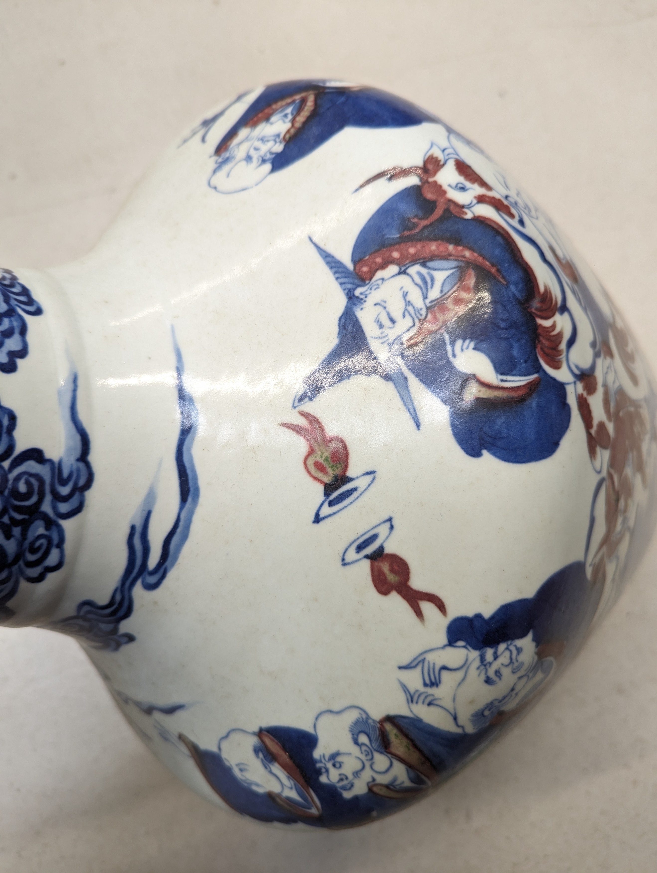 A LARGE CHINESE BLUE AND WHITE AND COPPER-RED 'IMMORTALS' VASE 晚清 青花釉裡紅仙人圖紋瓶 - Image 7 of 25