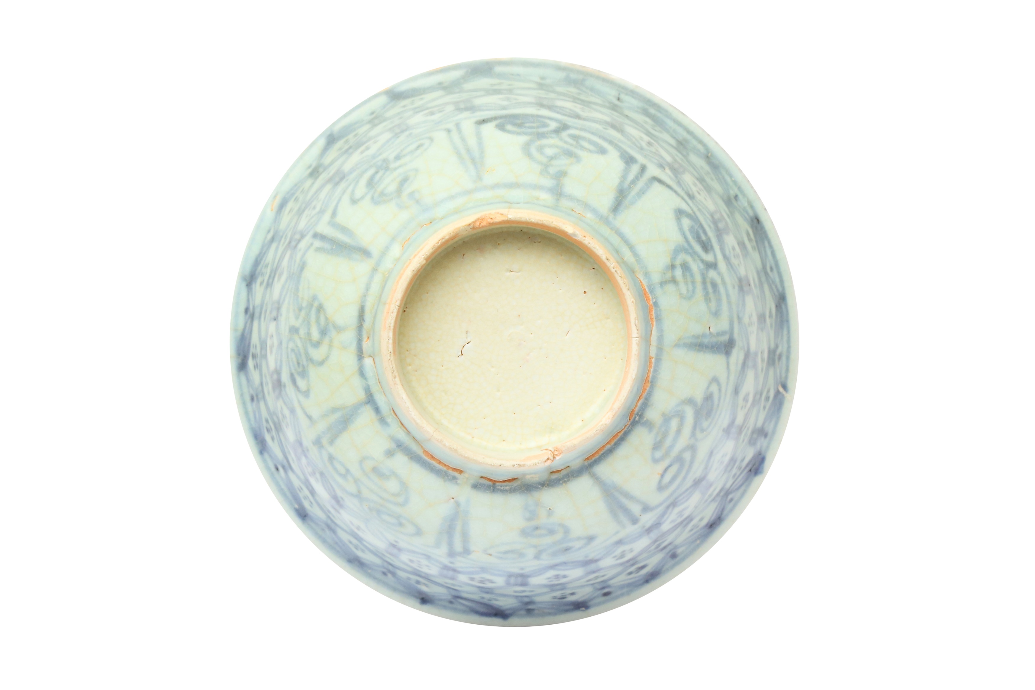 A CHINESE BLUE AND WHITE 'HONEYCOMB' BOWL 明 青花蜂巢紋盌 - Image 3 of 18