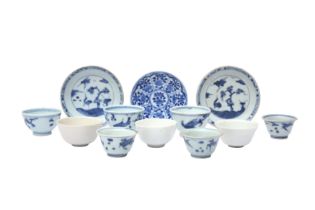 A GROUP OF CHINESE CUPS AND SAUCERS 明至清 杯及碟一組