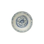 A CHINESE BLUE AND WHITE BOWL 明 青花花卉紋盌