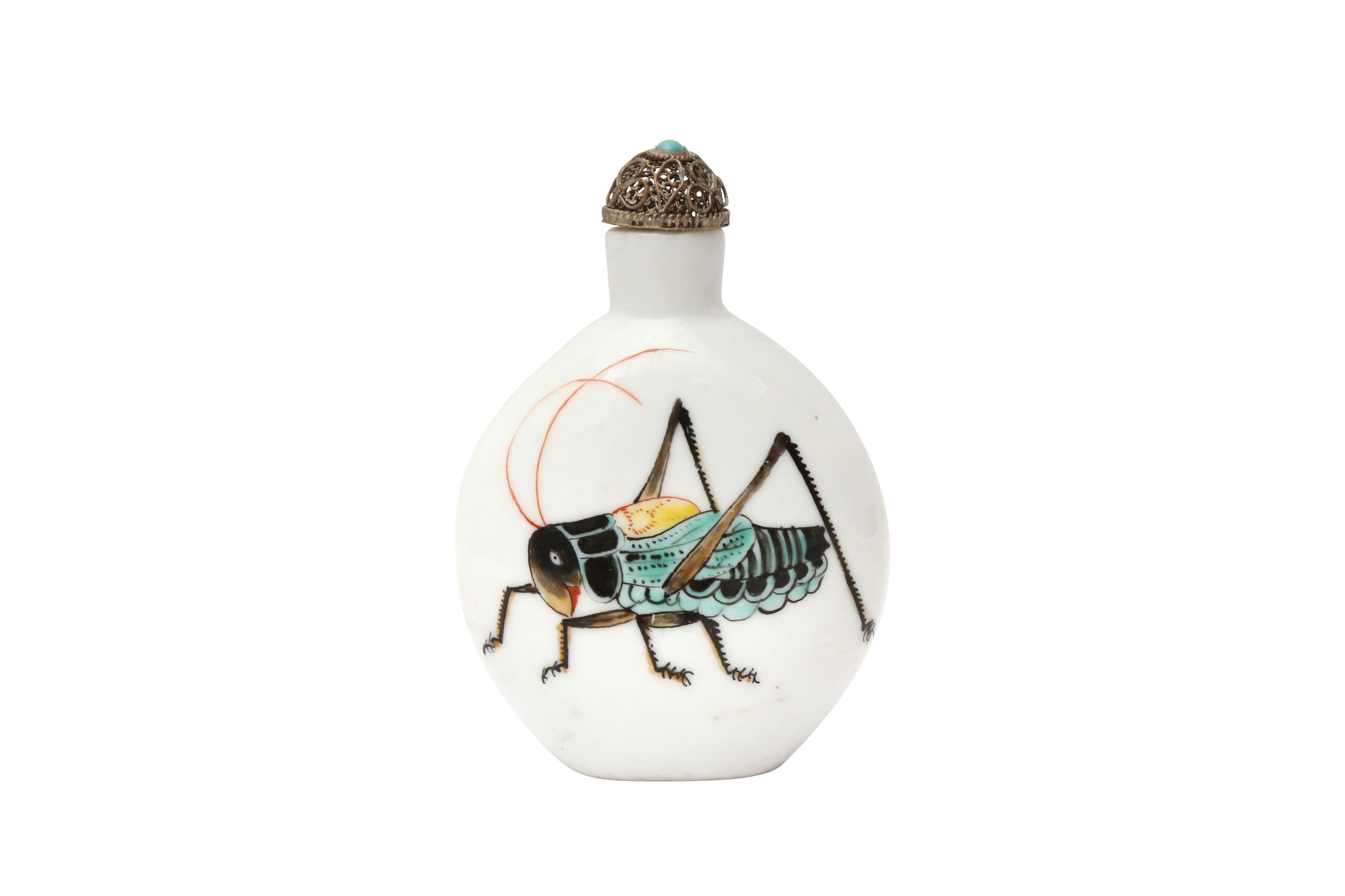 A CHINESE PORCELAIN 'CRICKET' SNUFF BOTTLE 晚清 蟈蟈圖鼻煙壺