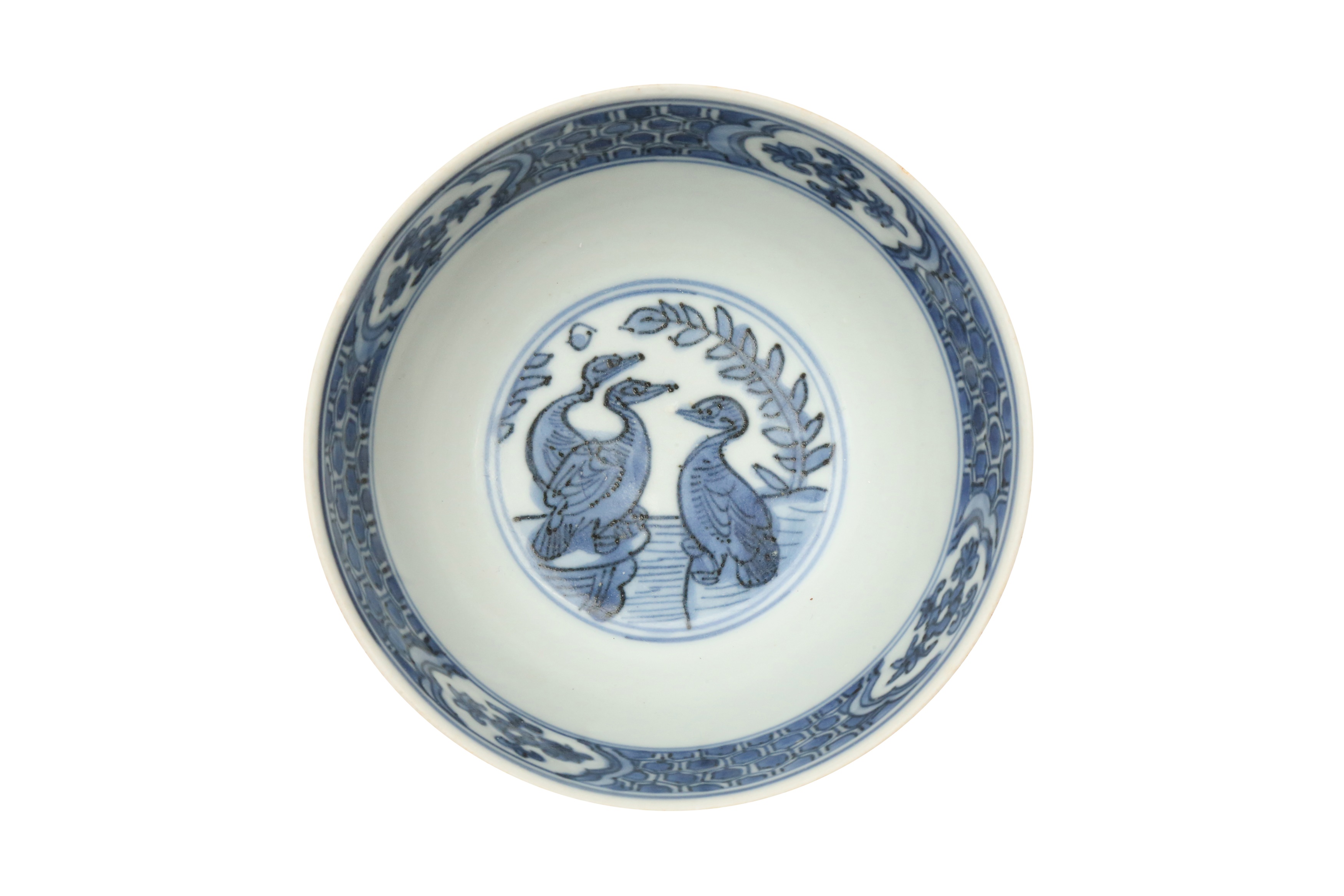 A CHINESE BLUE AND WHITE 'CRANES' BOWL 明 青花鶴紋盌 《福》款 - Image 2 of 11