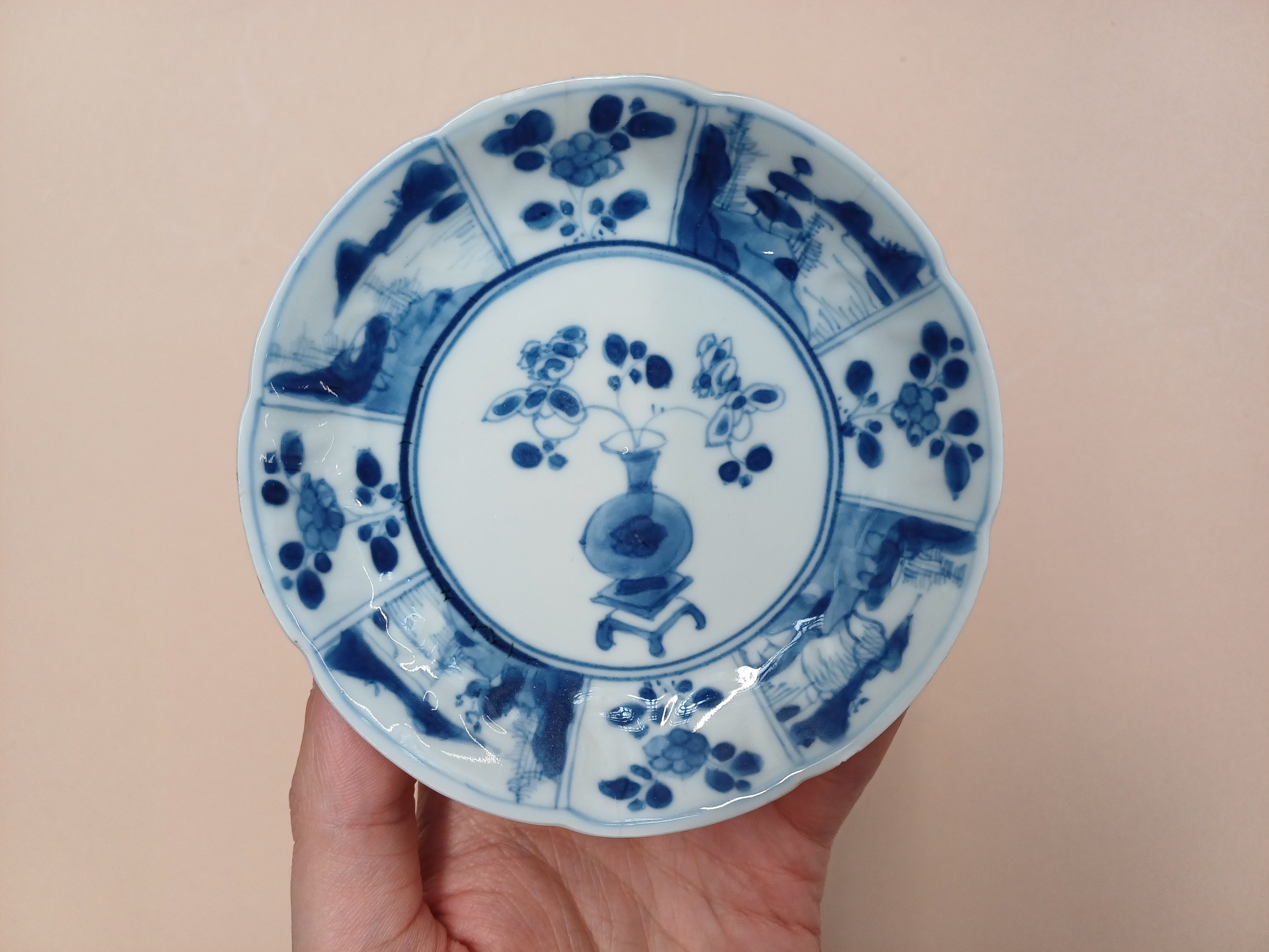 TWO SMALL CHINESE BLUE AND WHITE DISHES 清康熙 青花花紋小盤兩件 - Image 2 of 11