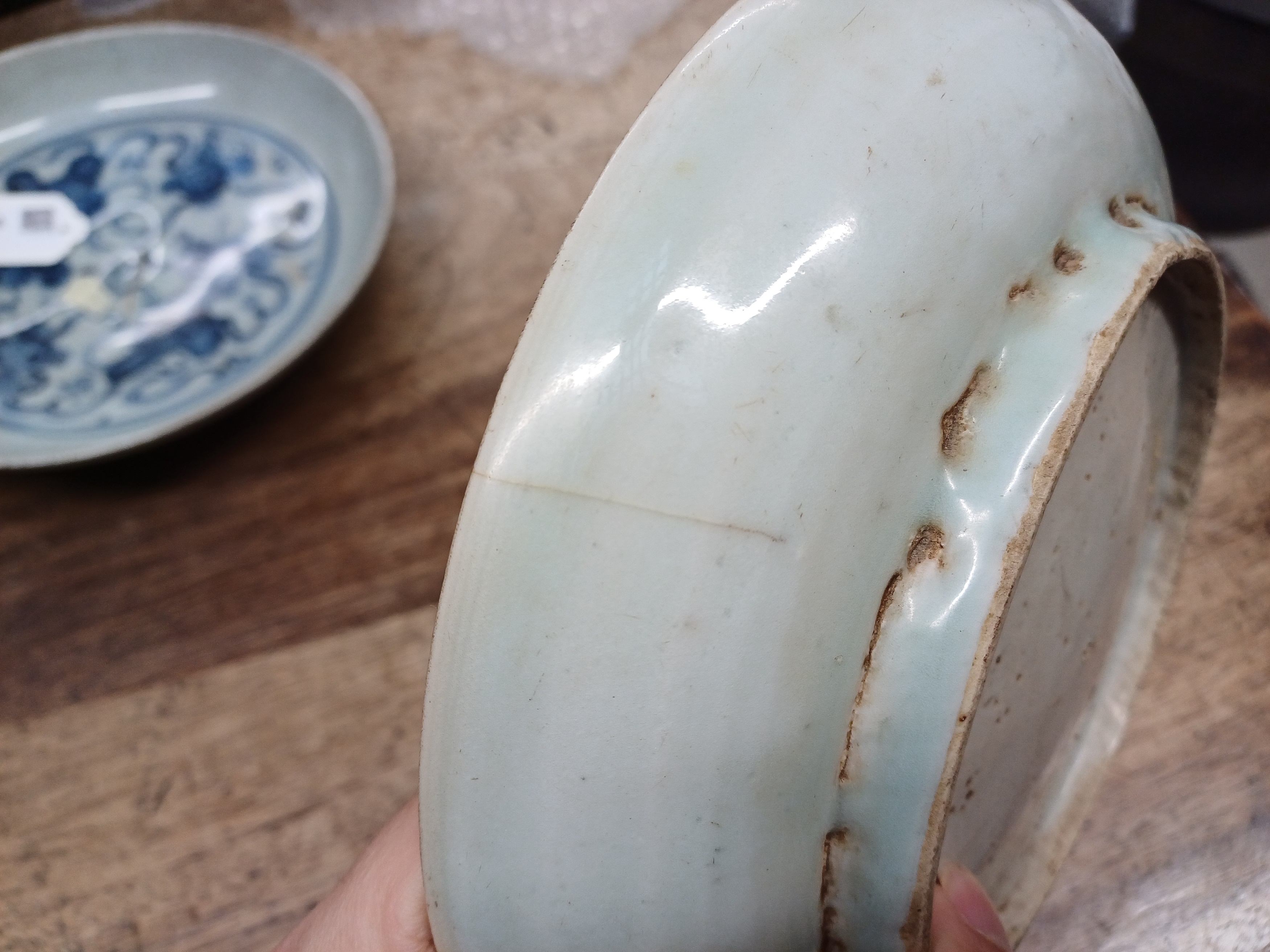 TWO CHINESE BLUE AND WHITE DISHES 明 青花瑞獸紋盤兩件 - Image 2 of 10