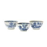 A GROUP OF CHINESE BLUE AND WHITE CUPS 十八至十九世紀 青花盃三件