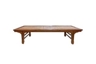 A LARGE CHINESE YUMU WOOD BENCH 十九或二十世紀 榆木長凳