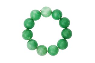 A CHINESE JADE BRACELET 青玉珠手鍊