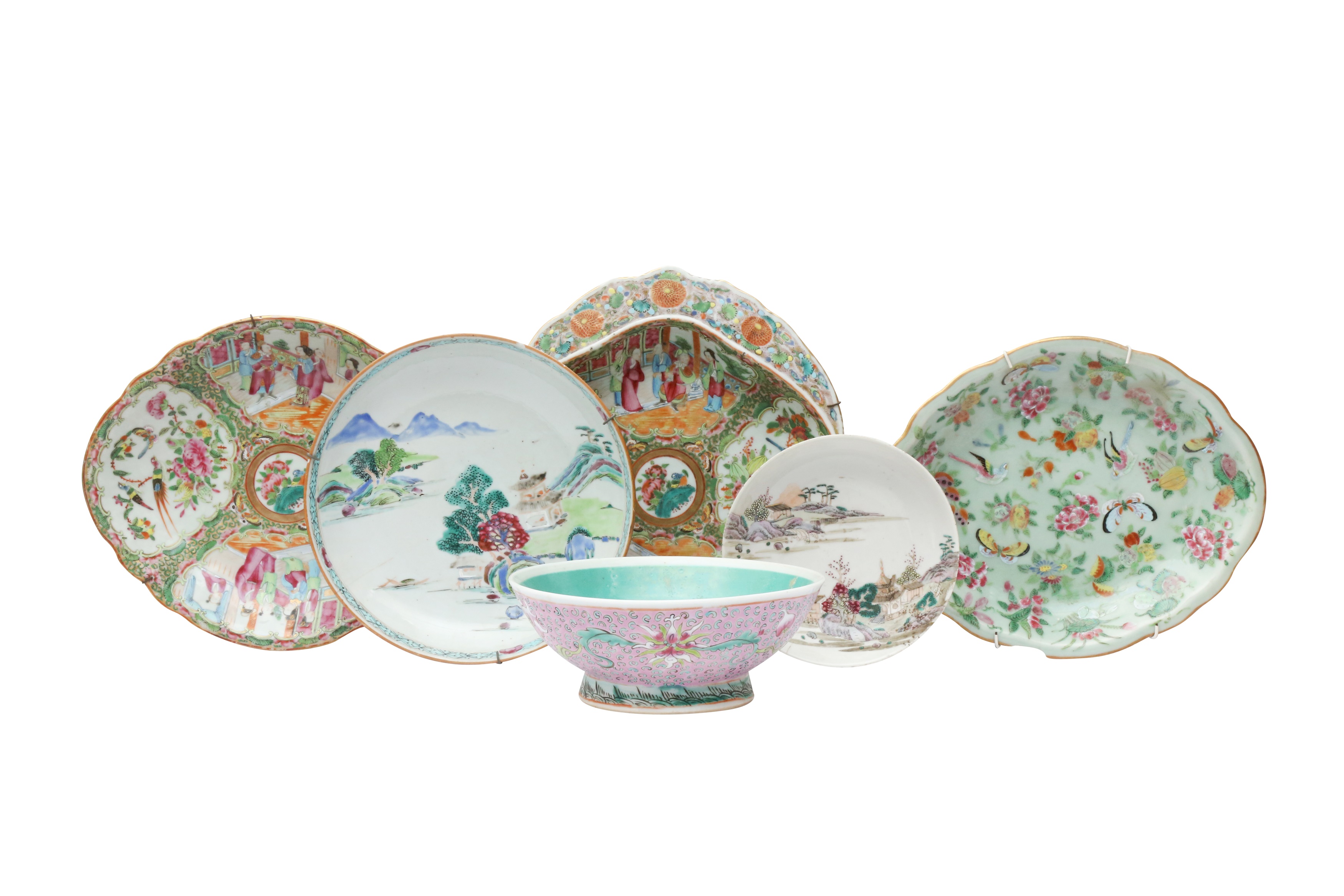 A GROUP OF CHINESE EXPORT FAMILLE-ROSE PORCELAIN 清十八至二十世紀 外銷粉彩瓷器一組