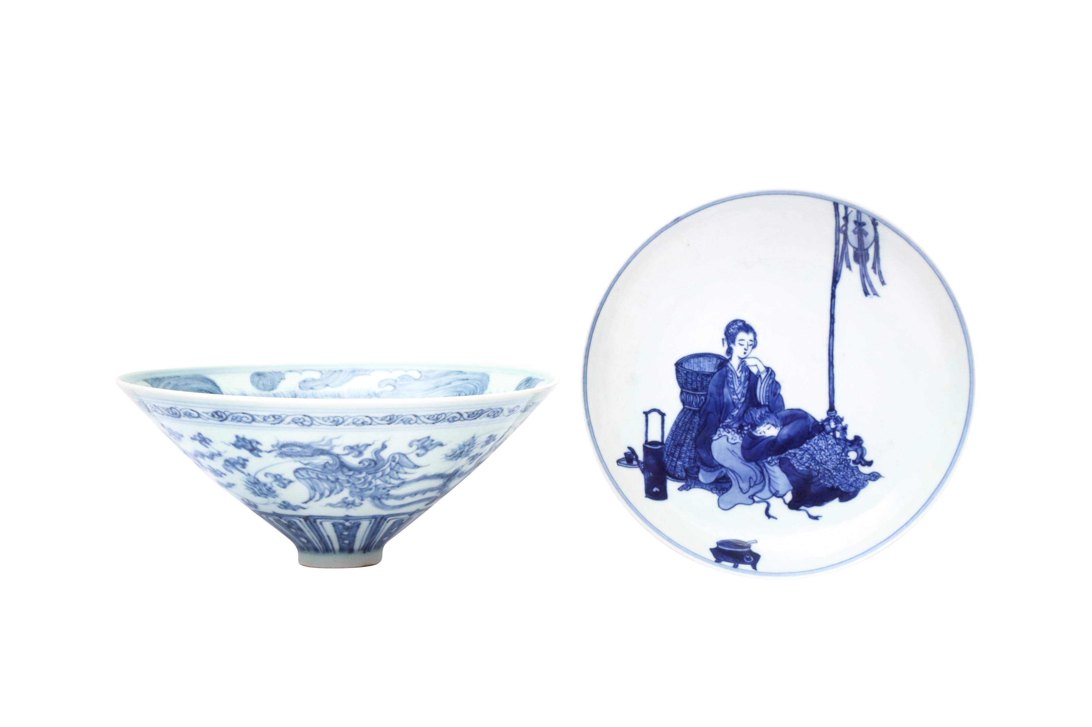 A CHINESE BLUE AND WHITE CONICAL BOWL AND A DISH FROM THE NATIONAL MUSEUM SHOP 二十世紀 青花斗笠盌及盤