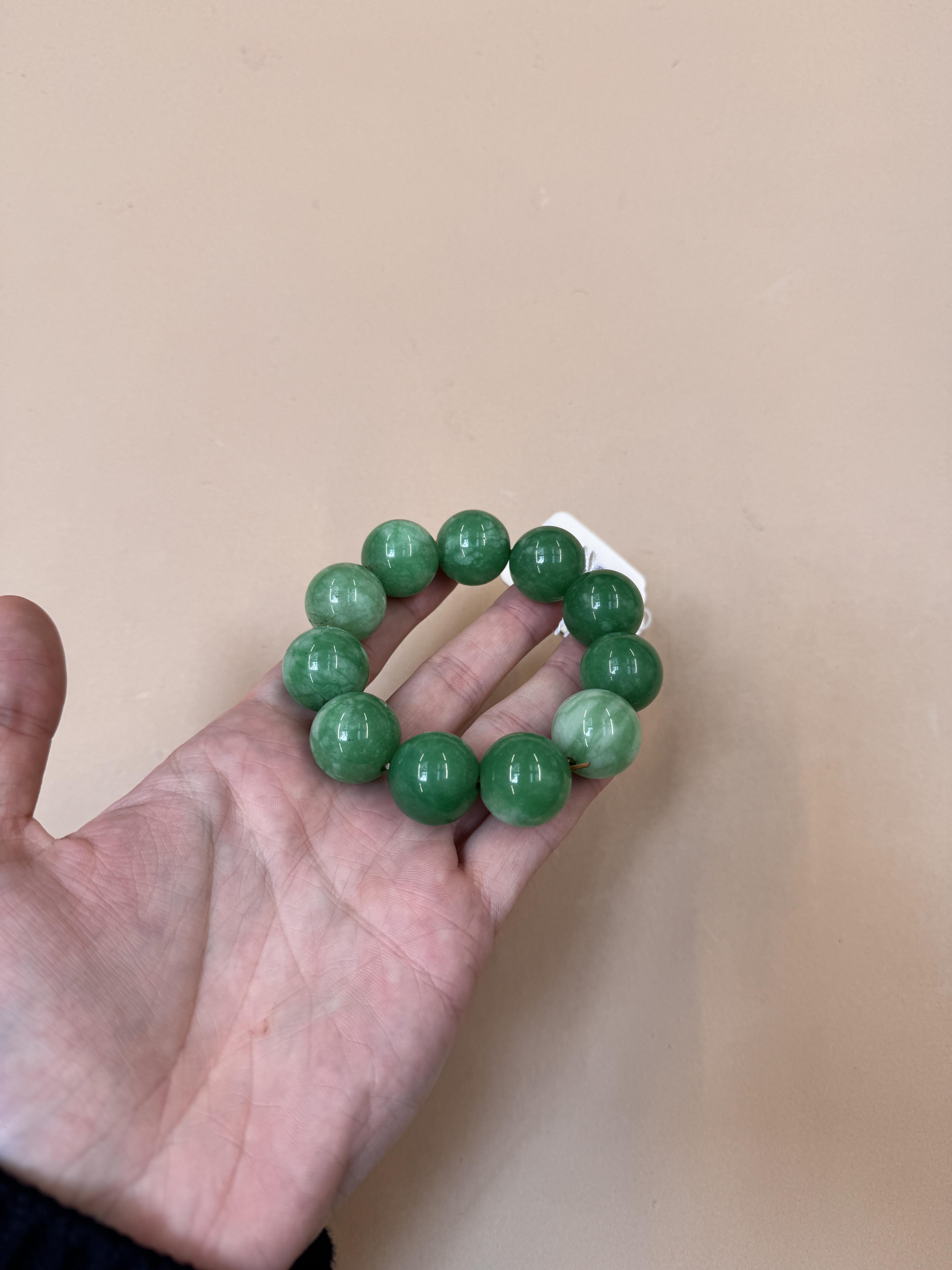 A CHINESE JADE BRACELET 青玉珠手鍊 - Image 11 of 11