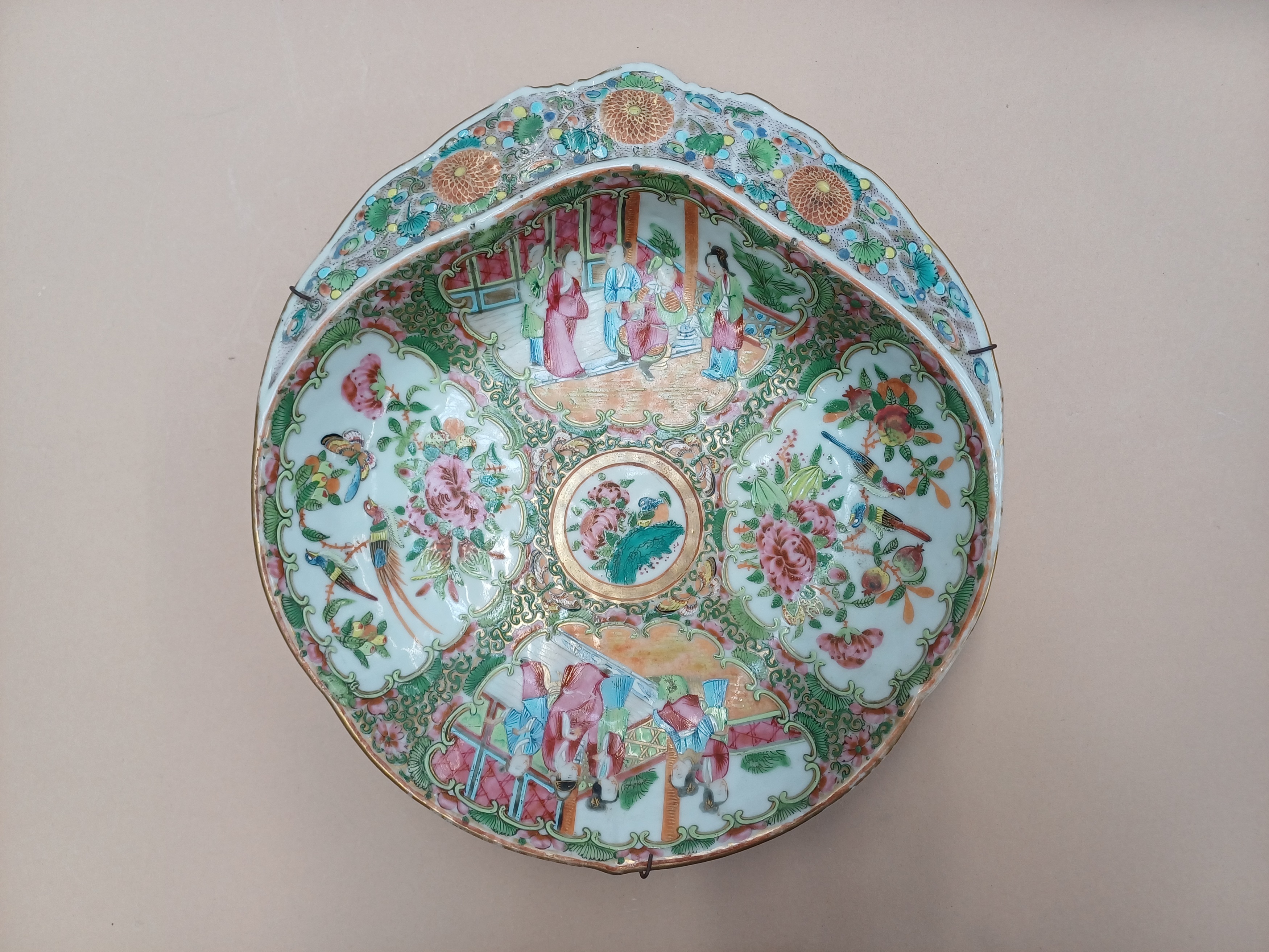 A GROUP OF CHINESE EXPORT FAMILLE-ROSE PORCELAIN 清十八至二十世紀 外銷粉彩瓷器一組 - Image 18 of 22