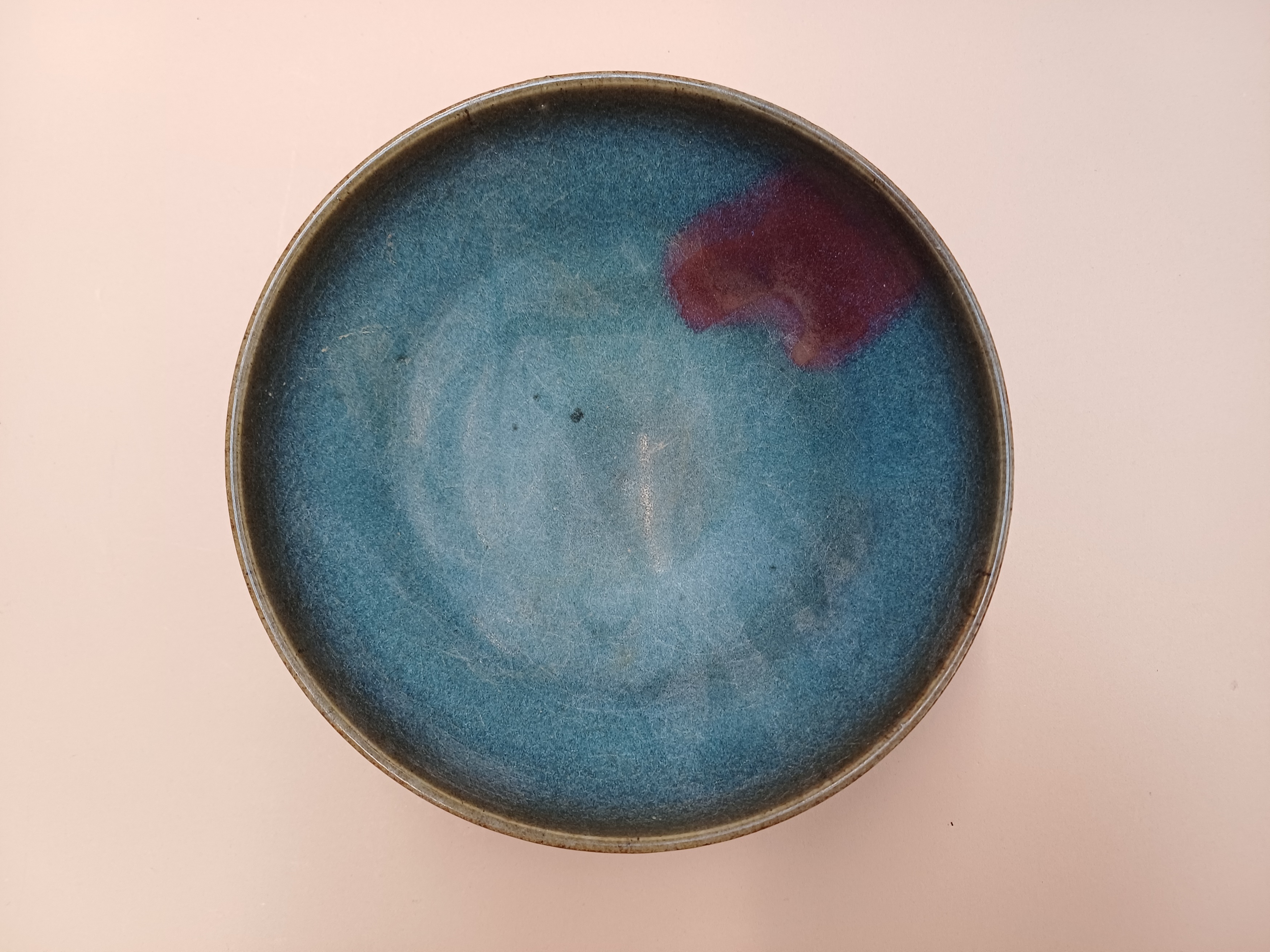 A CHINESE JUN-STYLE BOWL AND A TANG-STYLE TEA BOWL 二十世紀 鈞窰式紫斑及唐式茶盞 - Image 9 of 10