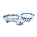 THREE CHINESE BLUE AND WHITE EXPORT PIECES 清十八世紀 外銷青花瓷器三件