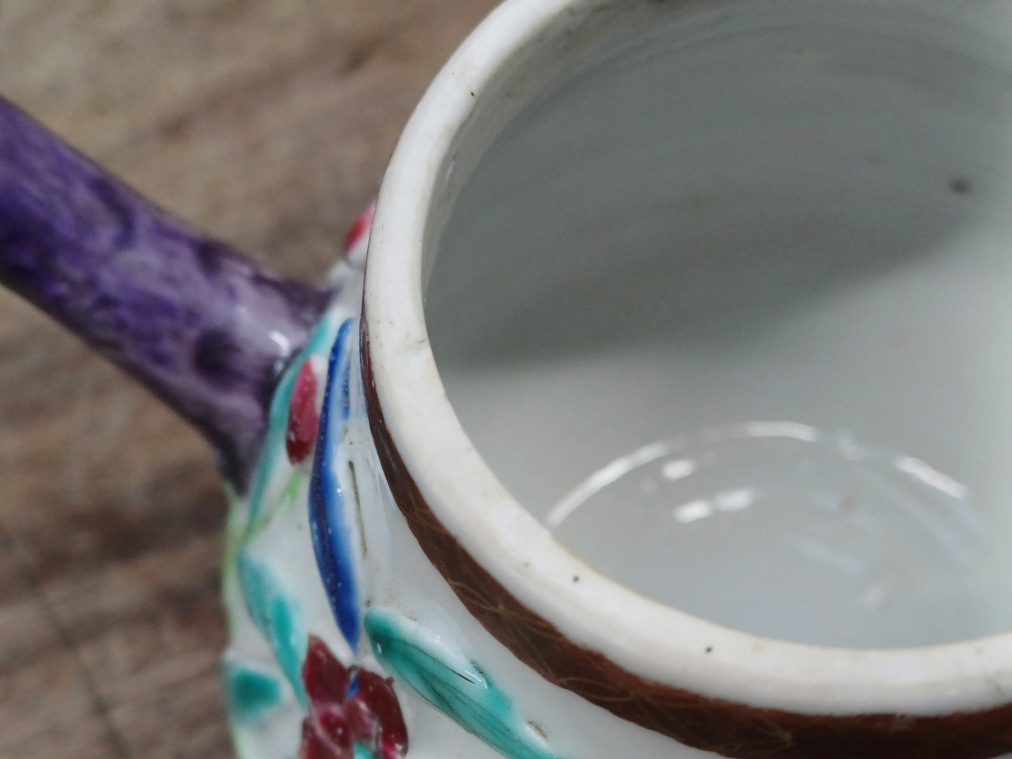 A CHINESE FAMILLE-ROSE MOULDED 'BLOSSOMS' TEAPOT, COVER AND SAUCER 清雍正 粉彩花卉茶壺連碟 - Image 8 of 15