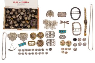 A GROUP OF SILVER AND COSTUME JEWELLERY