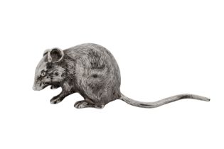 An Elizabeth II sterling silver model of a mouse London 1993, maker's mark obscured