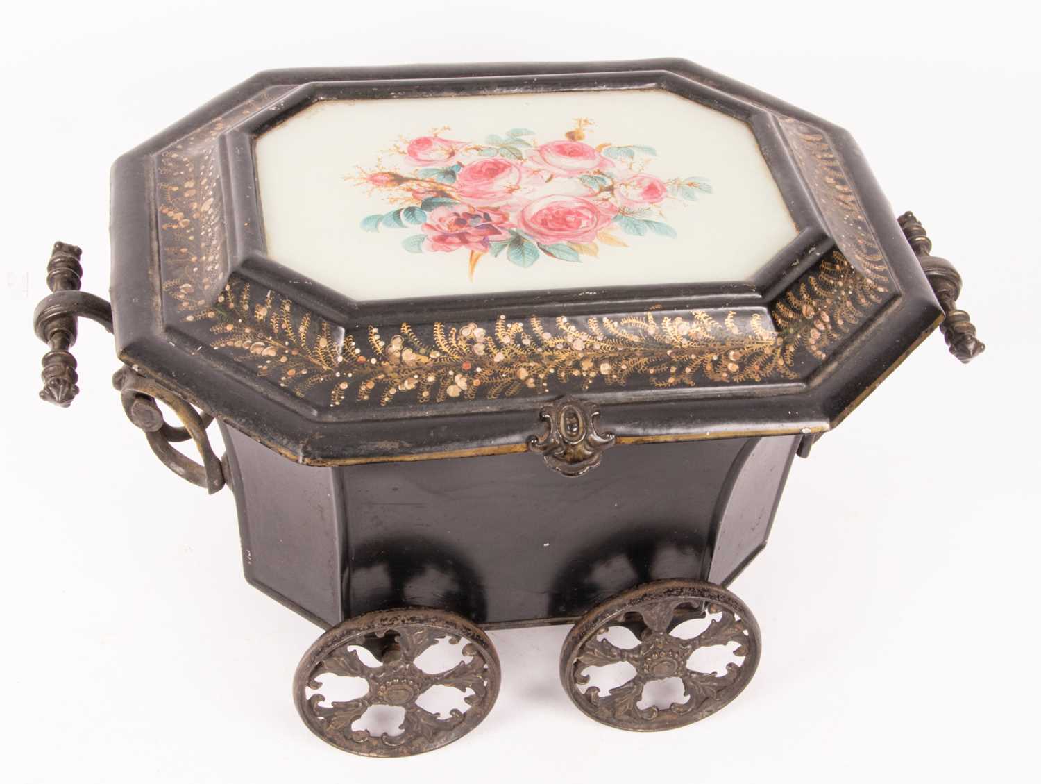 A Victorian gilt lacquer coal scuttle - Image 2 of 5