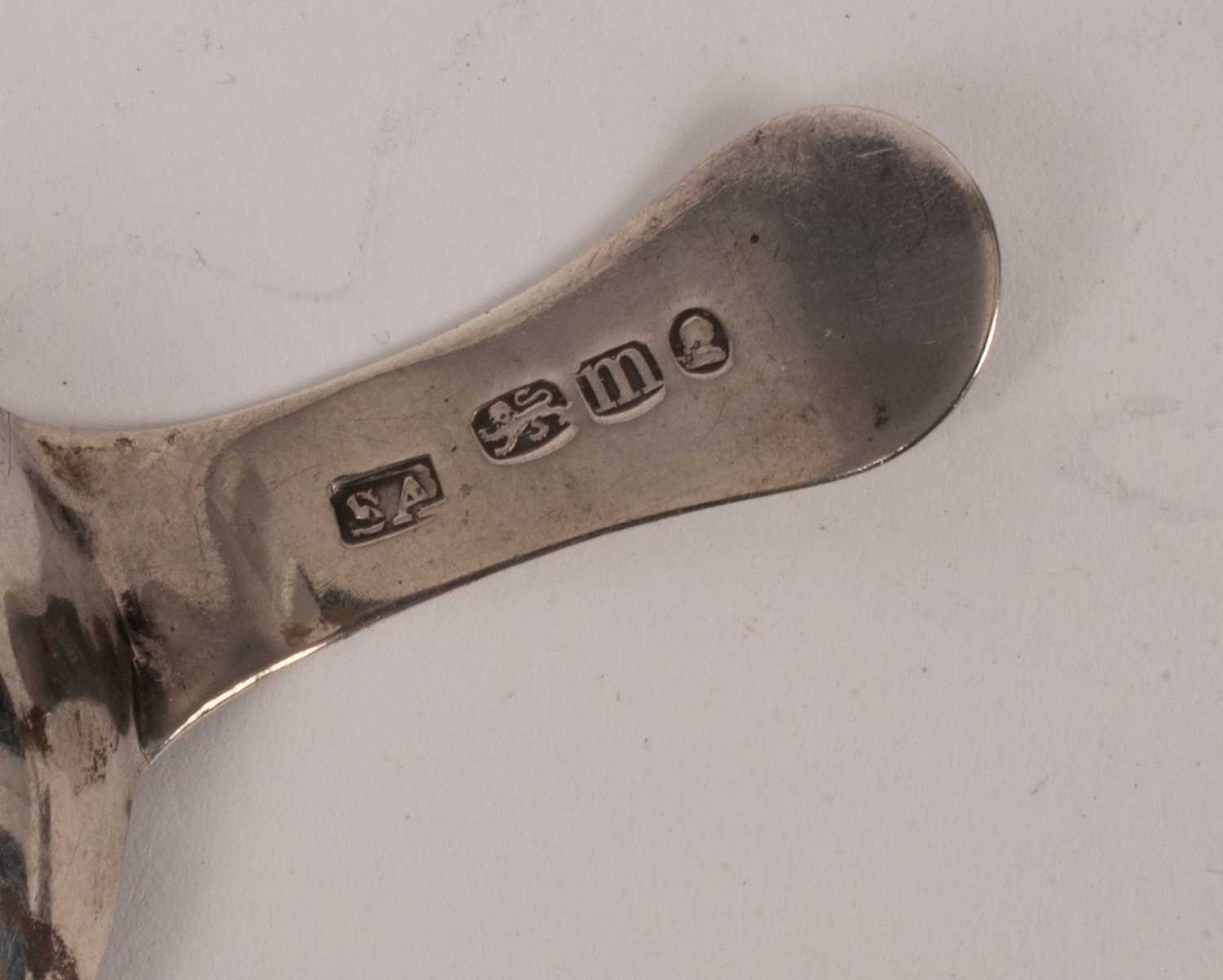 A George III silver caddy spoon - Image 3 of 3